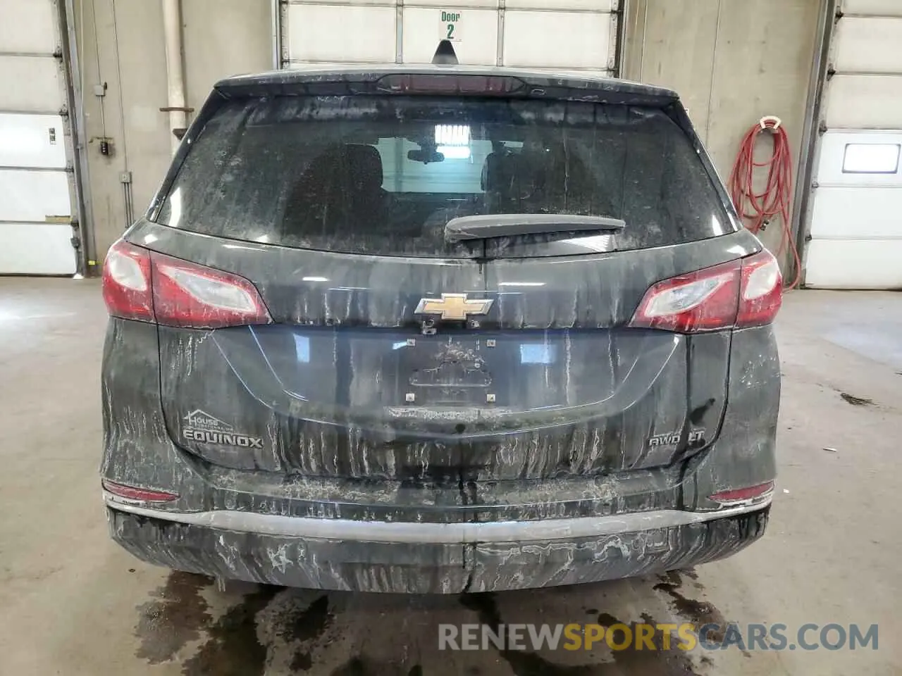6 Photograph of a damaged car 3GNAXUEV9LS650994 CHEVROLET EQUINOX 2020