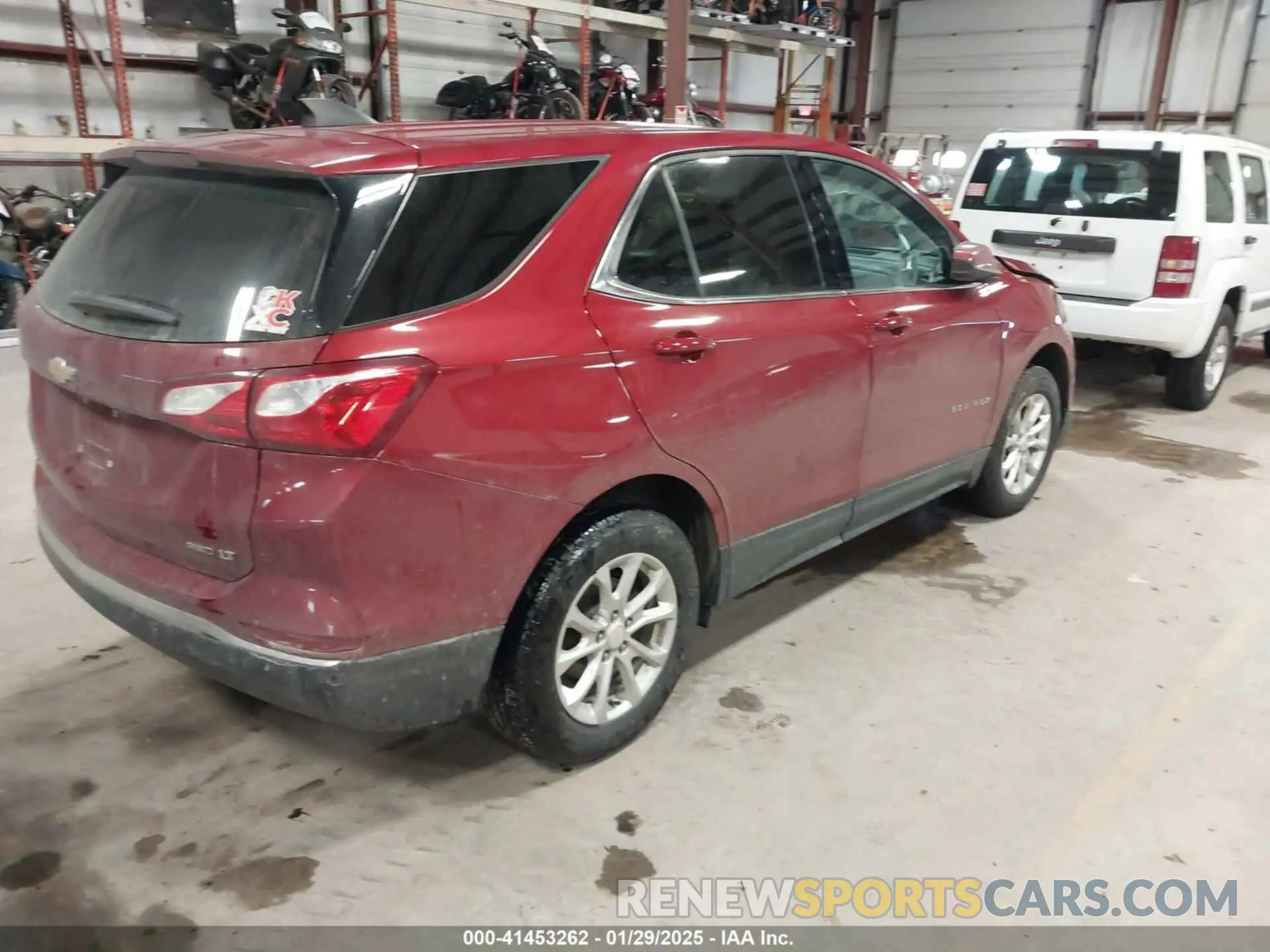4 Photograph of a damaged car 3GNAXUEVXLL124710 CHEVROLET EQUINOX 2020