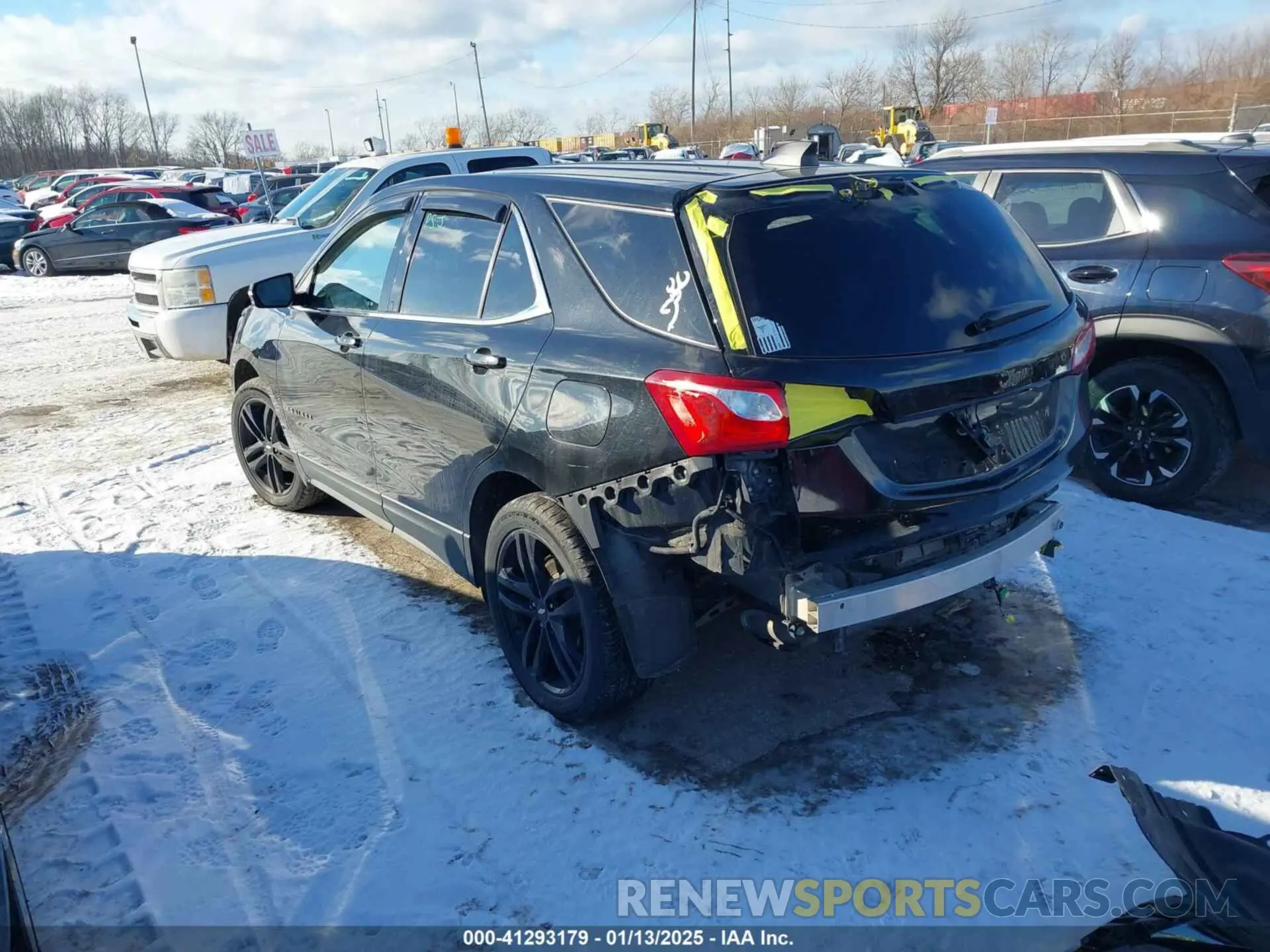 3 Photograph of a damaged car 3GNAXUEVXLL255927 CHEVROLET EQUINOX 2020