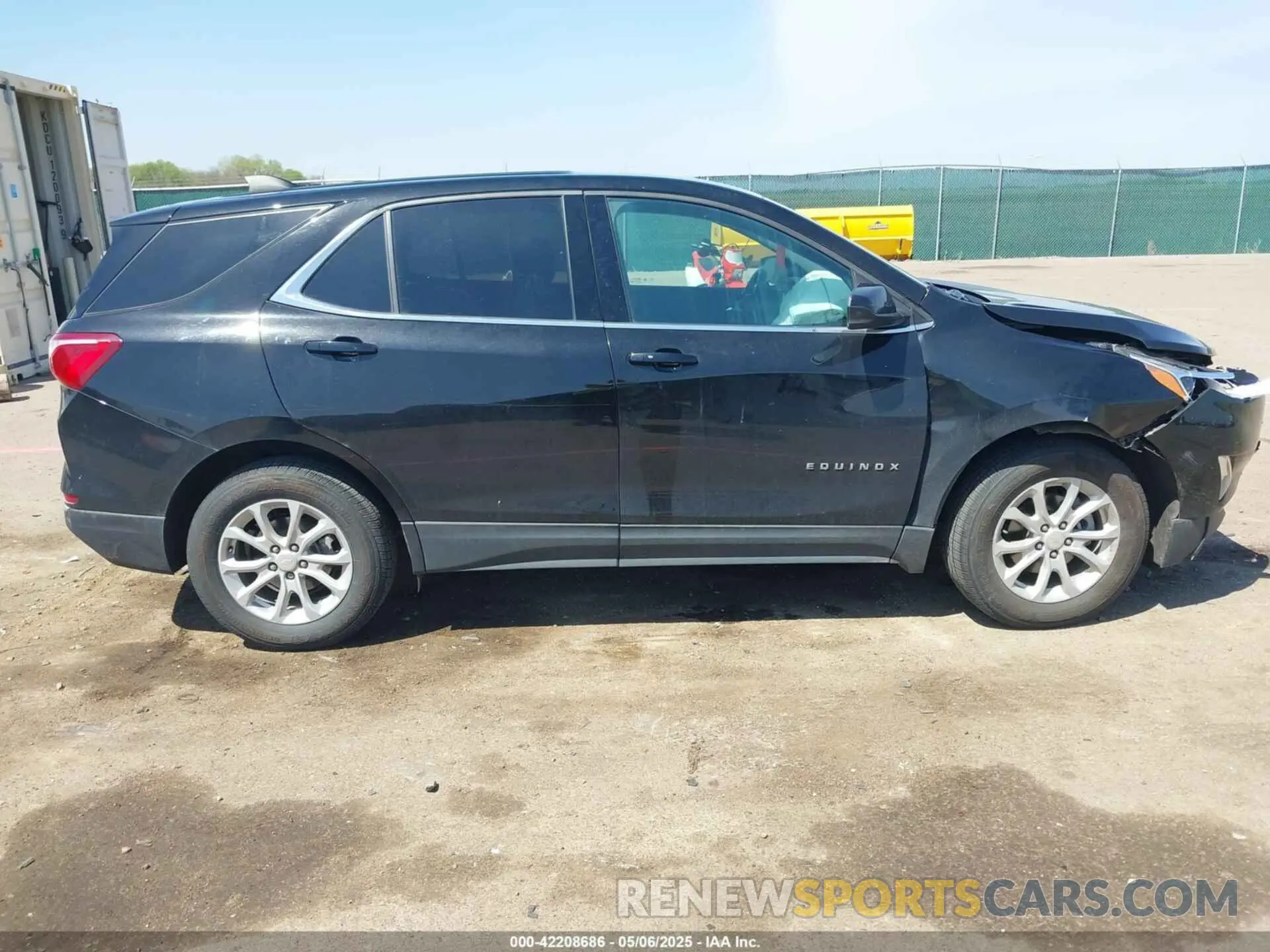 13 Photograph of a damaged car 3GNAXUEVXLL267186 CHEVROLET EQUINOX 2020