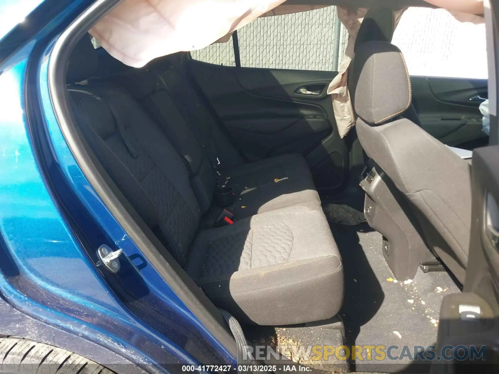 8 Photograph of a damaged car 3GNAXUEVXLL281010 CHEVROLET EQUINOX 2020