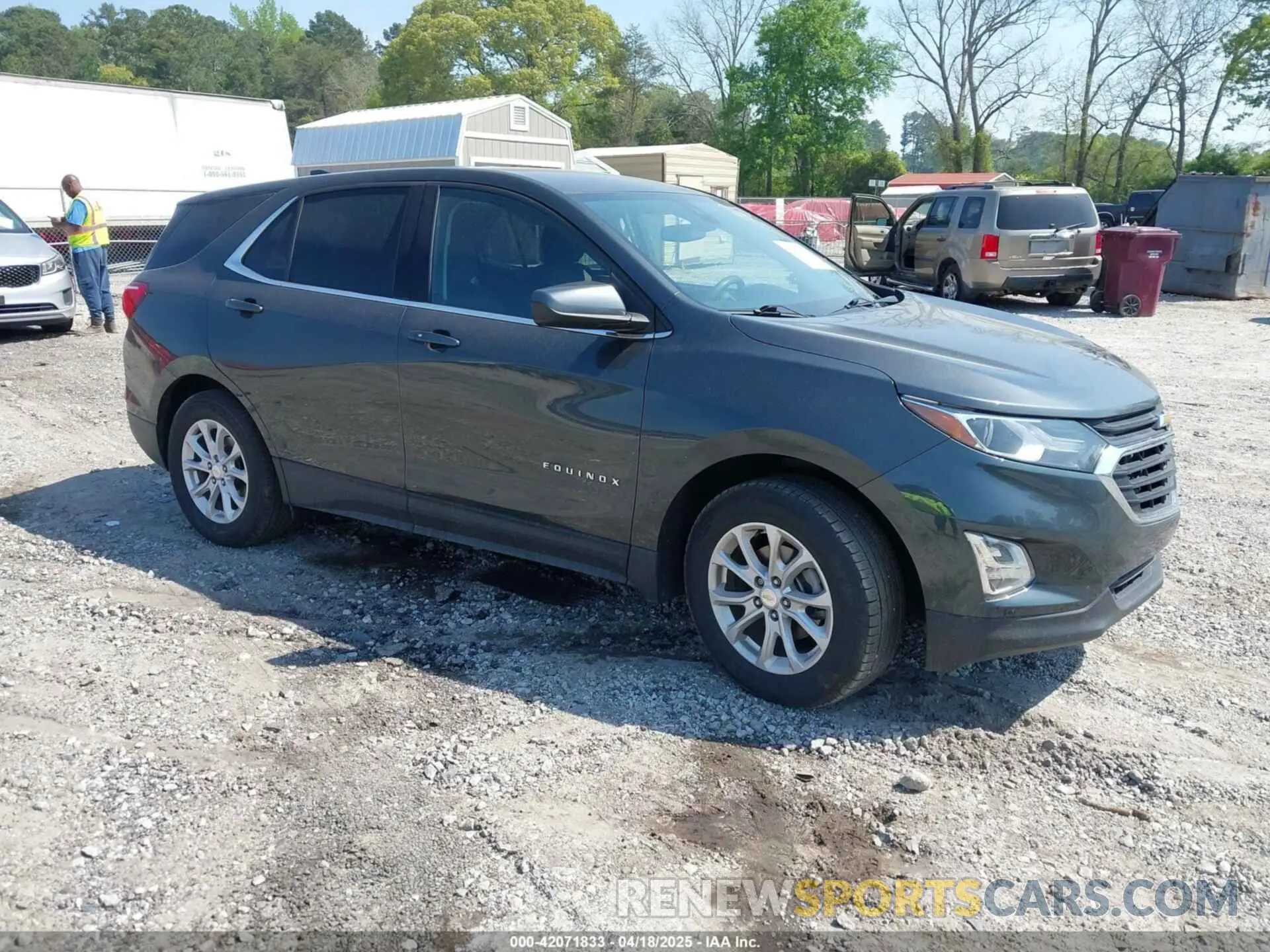 1 Photograph of a damaged car 3GNAXUEVXLS537300 CHEVROLET EQUINOX 2020