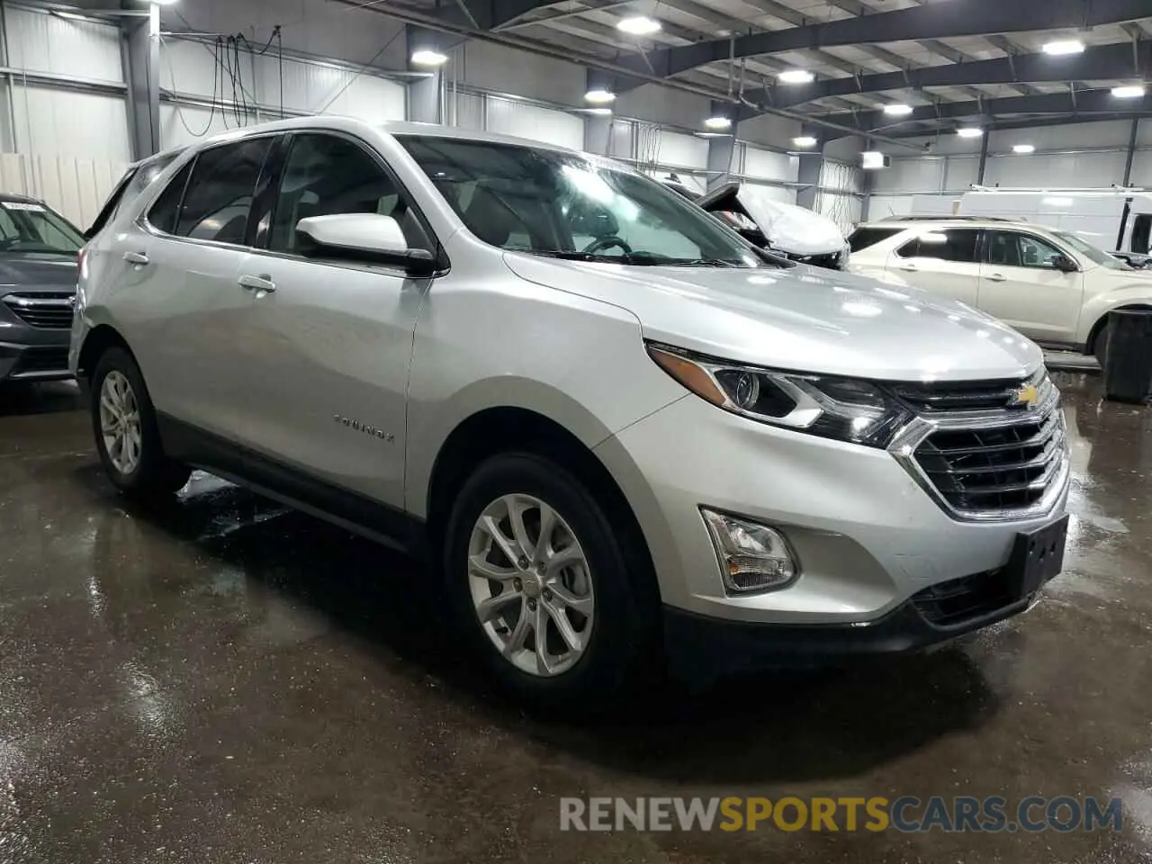 4 Photograph of a damaged car 3GNAXUEVXLS619740 CHEVROLET EQUINOX 2020