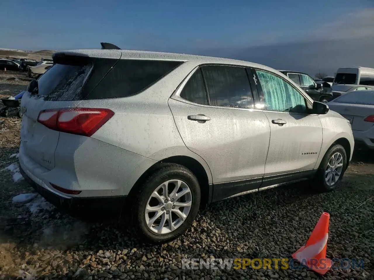3 Photograph of a damaged car 3GNAXUEVXLS638093 CHEVROLET EQUINOX 2020