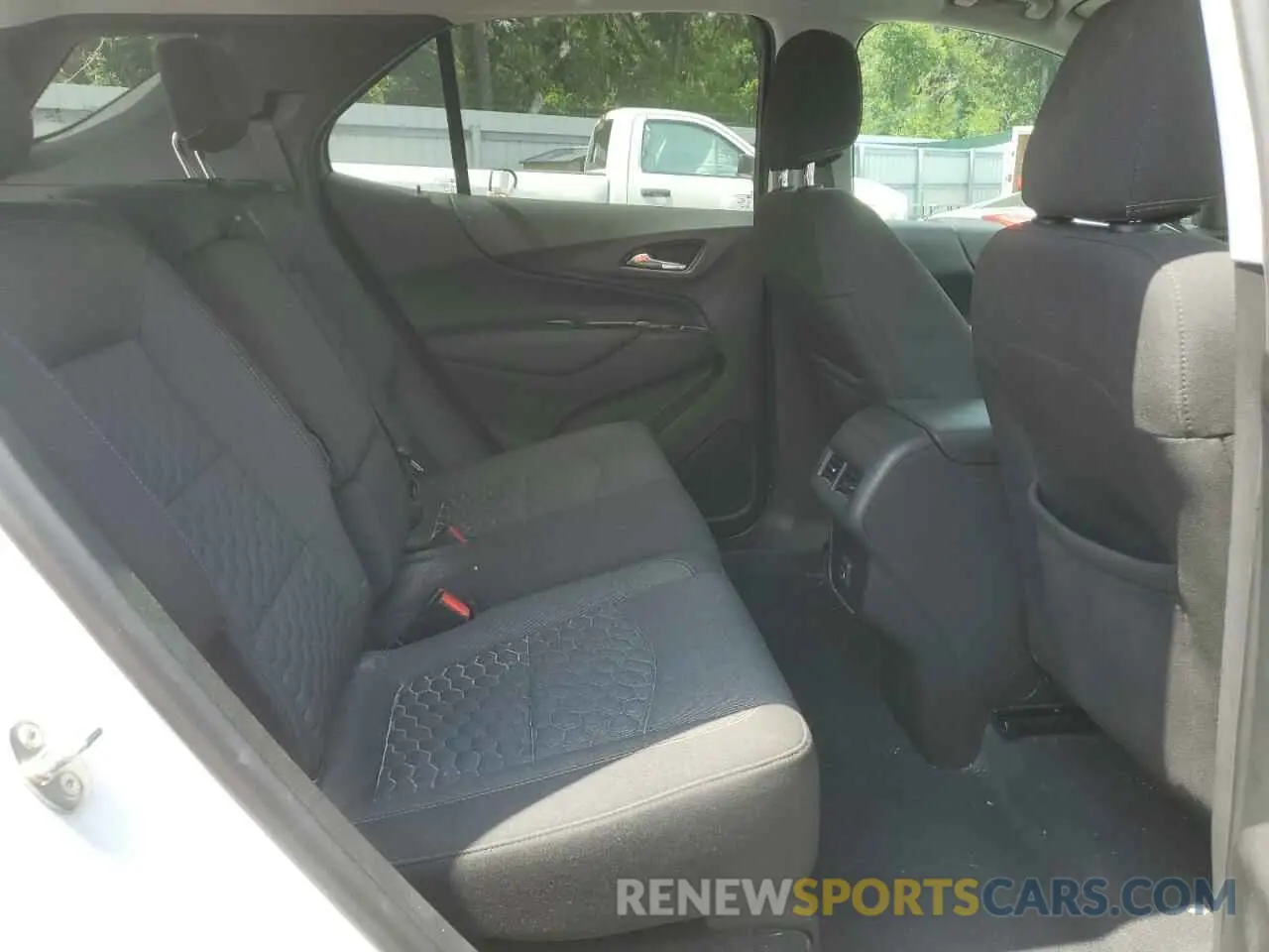 11 Photograph of a damaged car 3GNAXUEVXLS639907 CHEVROLET EQUINOX 2020