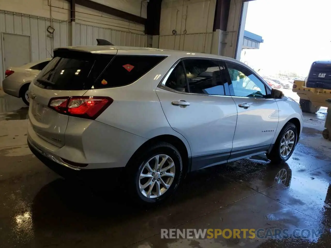 3 Photograph of a damaged car 3GNAXUEVXLS657372 CHEVROLET EQUINOX 2020