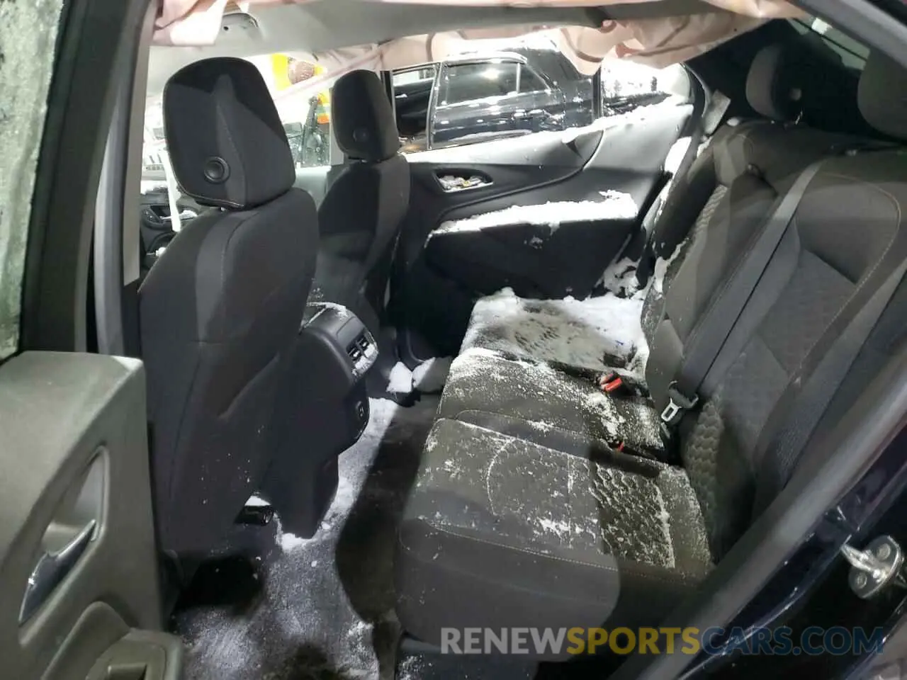 11 Photograph of a damaged car 3GNAXUEVXLS709633 CHEVROLET EQUINOX 2020