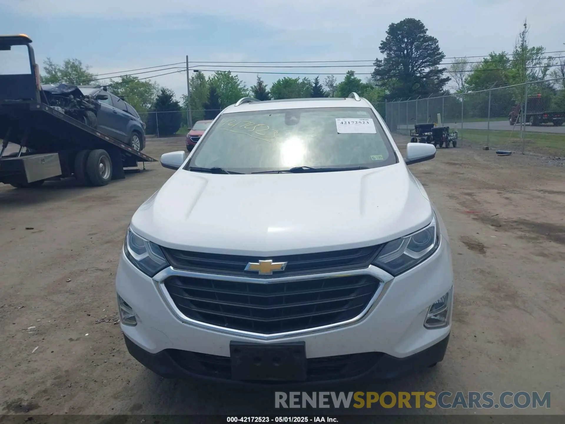 12 Photograph of a damaged car 3GNAXVEX3LS591349 CHEVROLET EQUINOX 2020