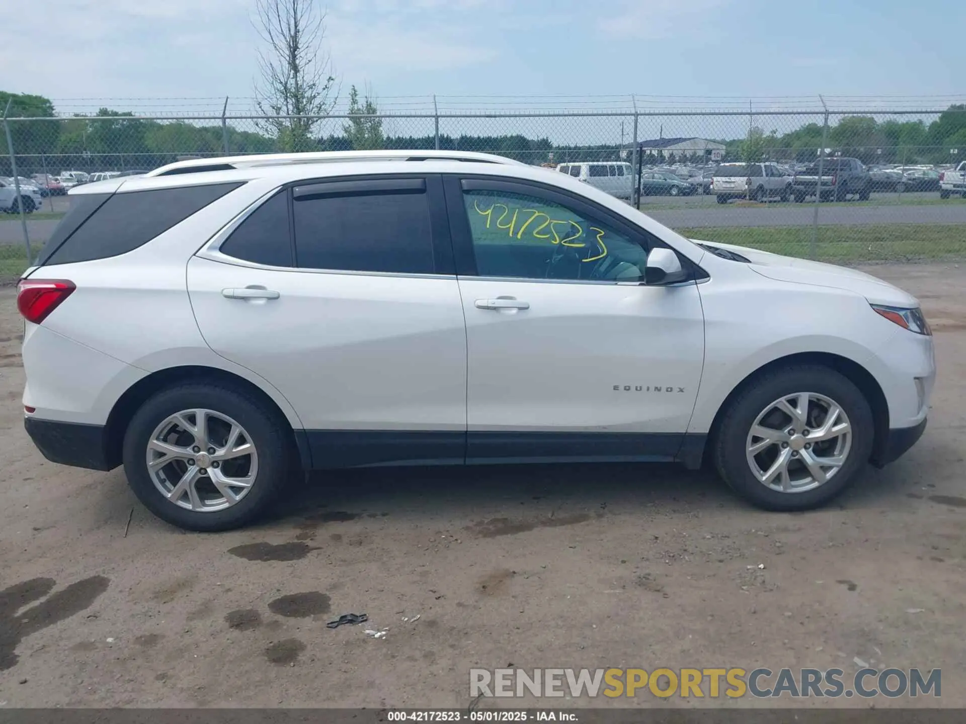 13 Photograph of a damaged car 3GNAXVEX3LS591349 CHEVROLET EQUINOX 2020