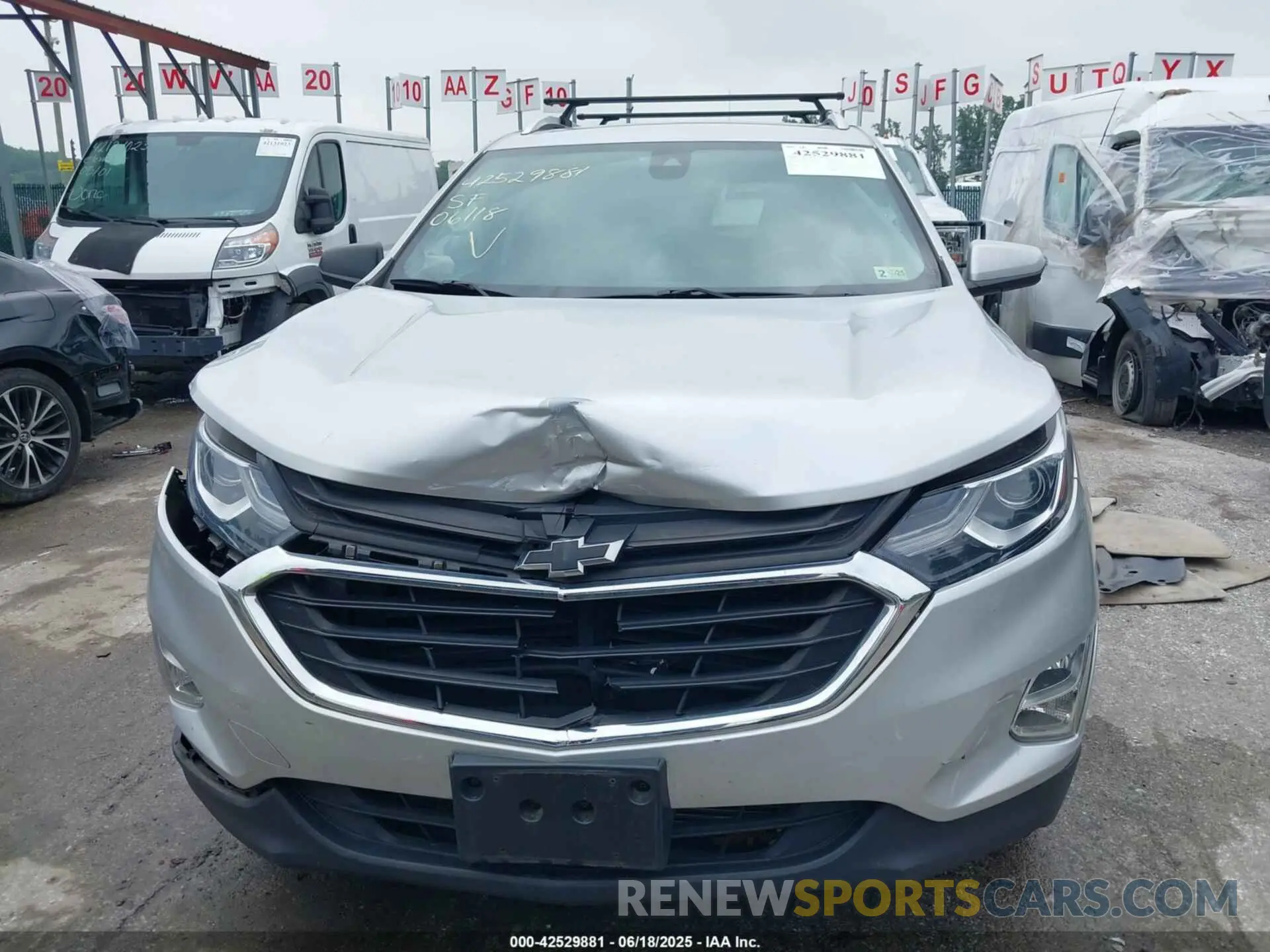 13 Photograph of a damaged car 3GNAXVEX3LS733926 CHEVROLET EQUINOX 2020