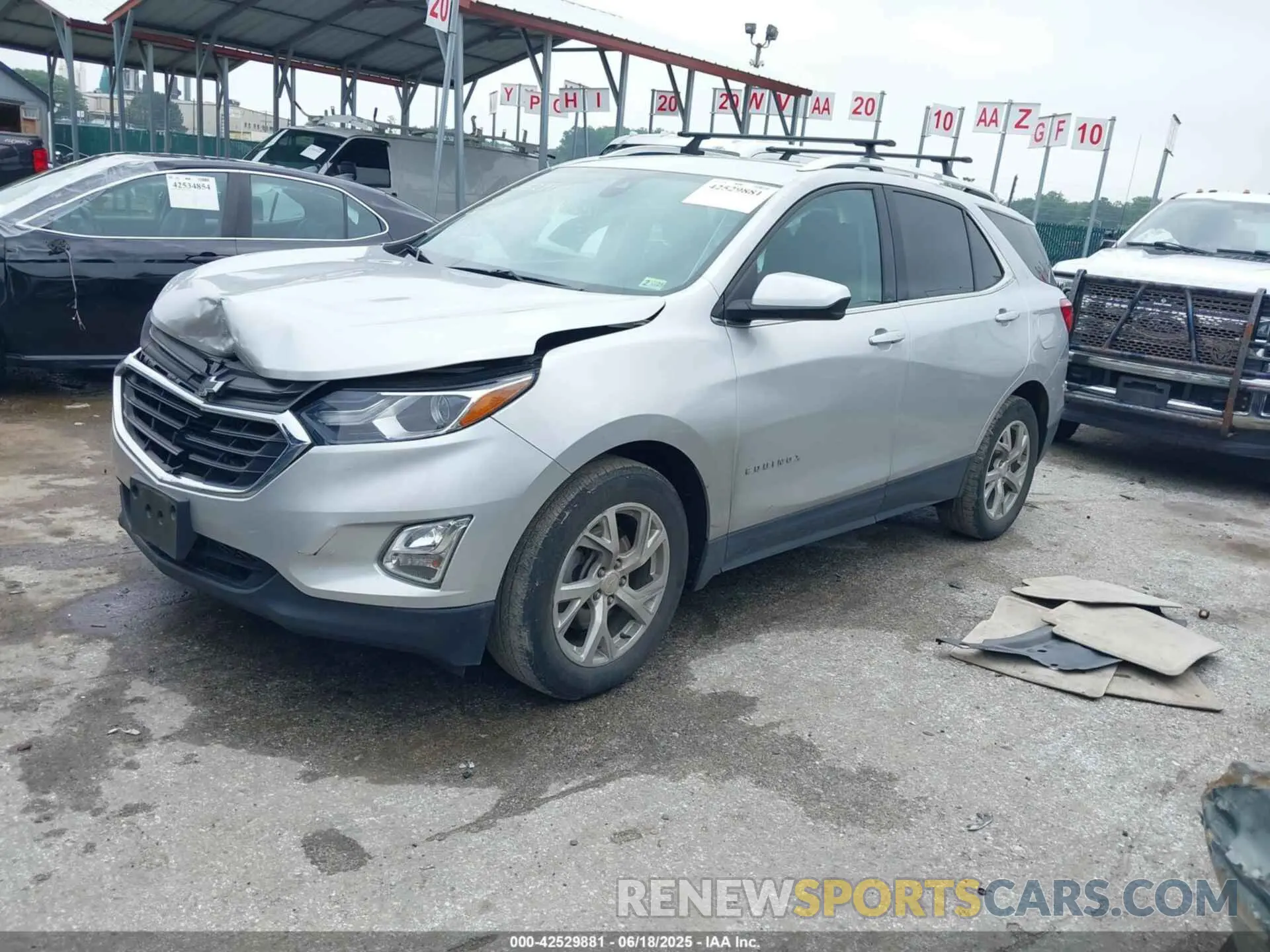 2 Photograph of a damaged car 3GNAXVEX3LS733926 CHEVROLET EQUINOX 2020