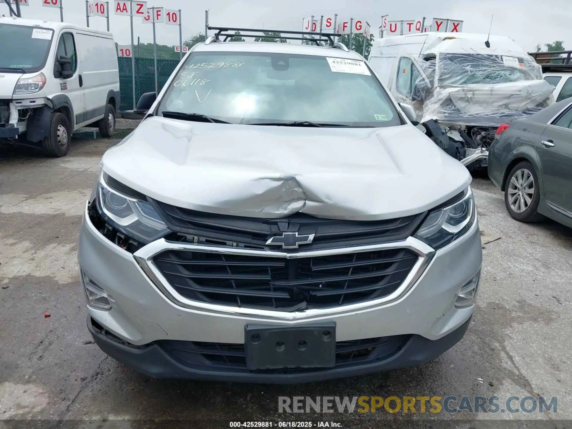 6 Photograph of a damaged car 3GNAXVEX3LS733926 CHEVROLET EQUINOX 2020