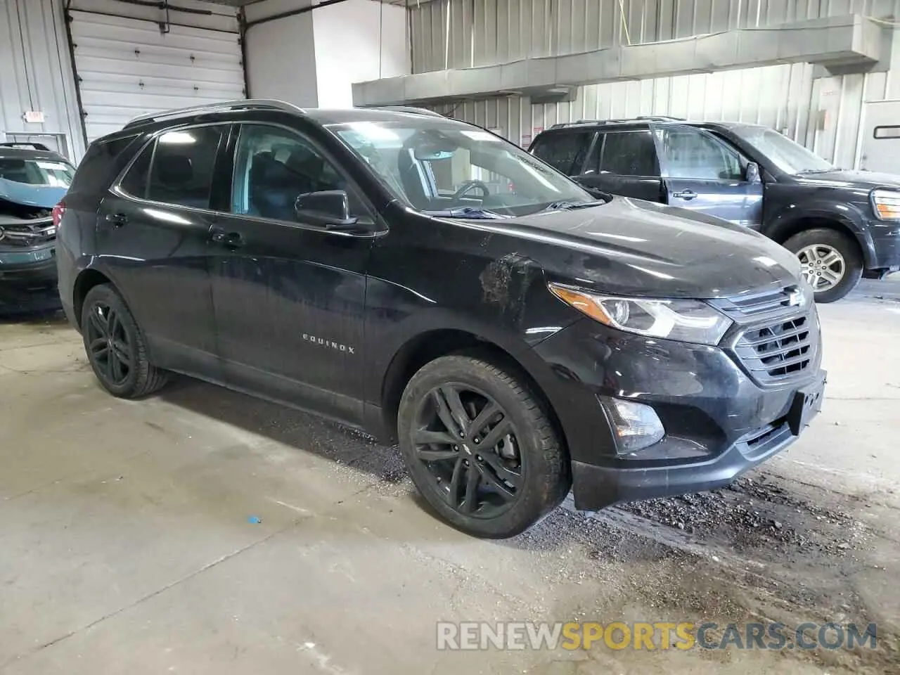4 Photograph of a damaged car 3GNAXVEX4LL156706 CHEVROLET EQUINOX 2020