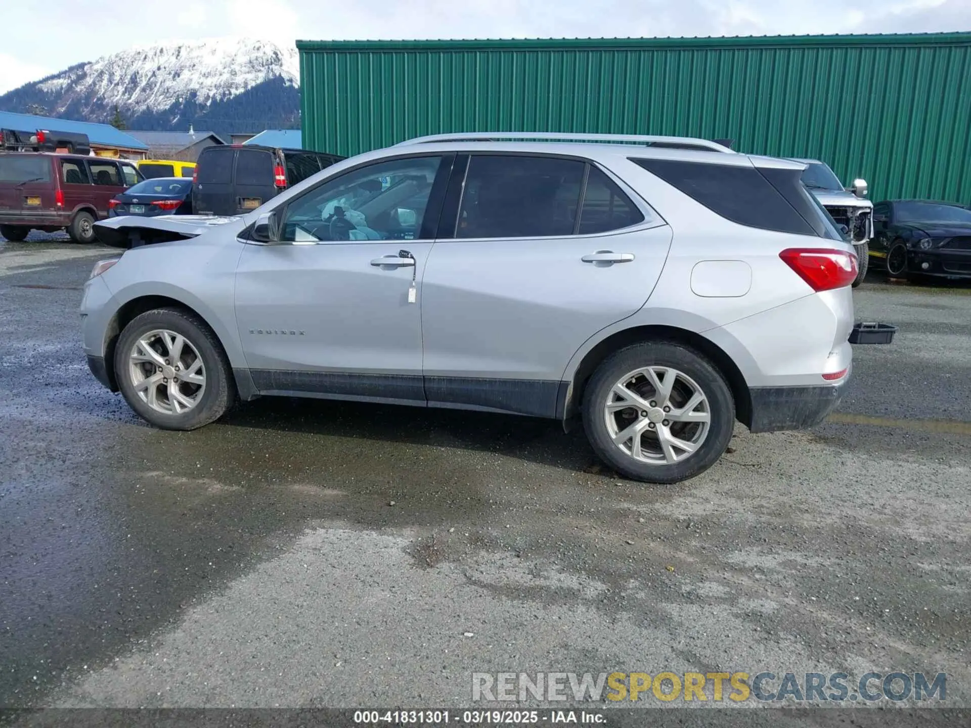 14 Photograph of a damaged car 3GNAXVEX6LS590812 CHEVROLET EQUINOX 2020