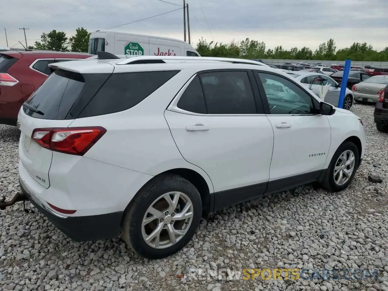 3 Photograph of a damaged car 3GNAXVEX6LS689128 CHEVROLET EQUINOX 2020