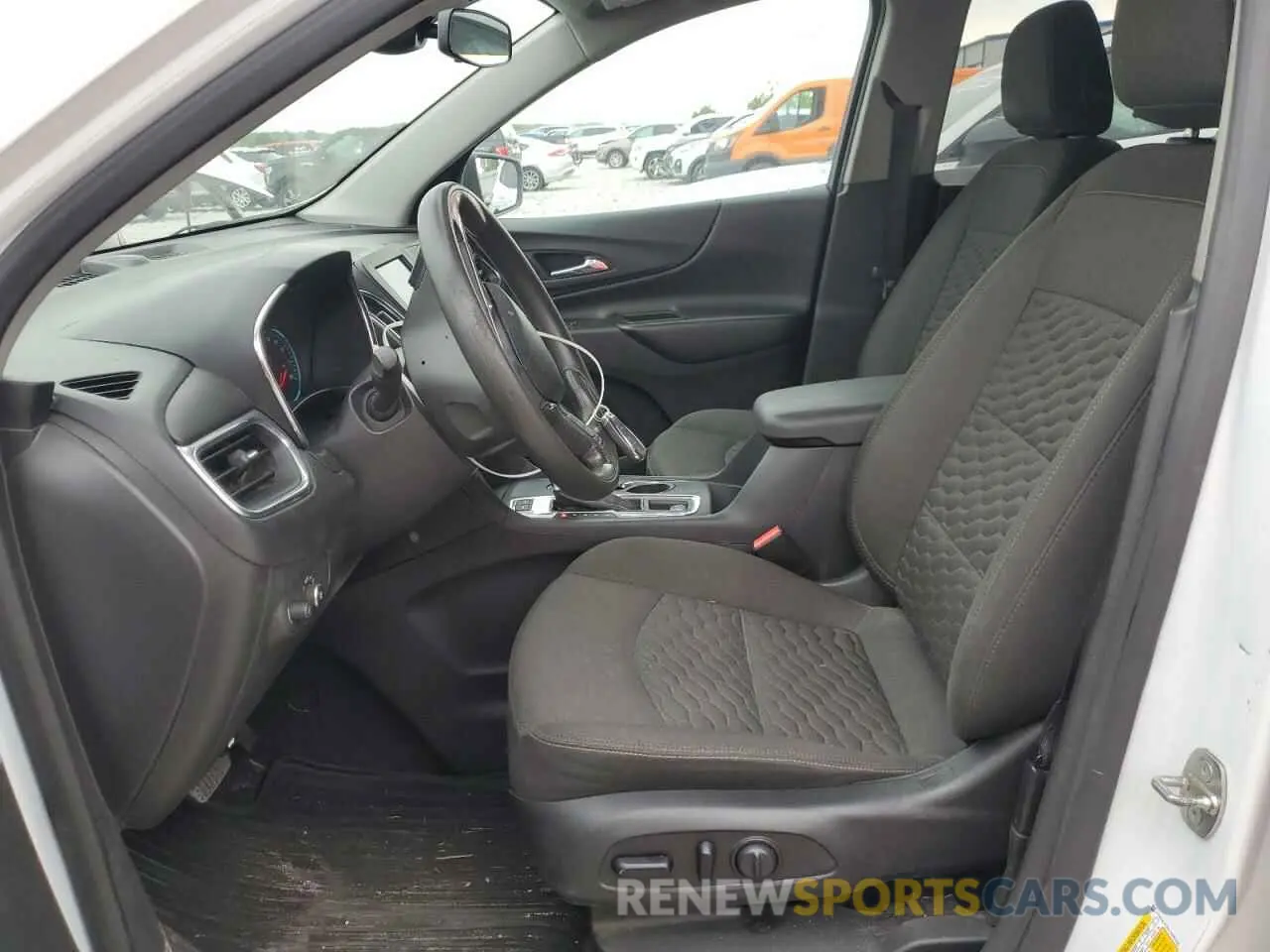 7 Photograph of a damaged car 3GNAXVEX6LS689128 CHEVROLET EQUINOX 2020