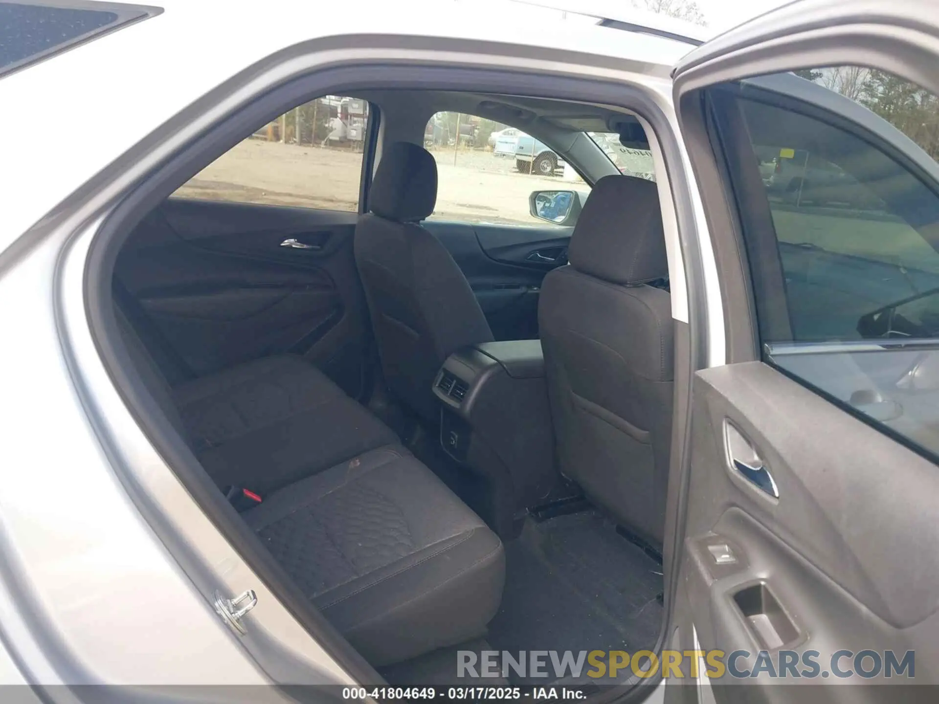 8 Photograph of a damaged car 3GNAXVEX8LS660861 CHEVROLET EQUINOX 2020