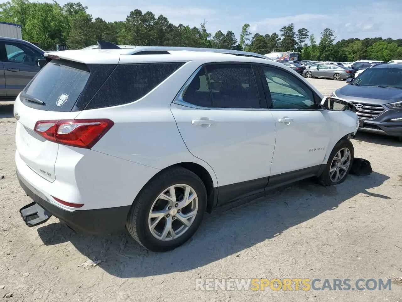 3 Photograph of a damaged car 3GNAXVEX9LS591386 CHEVROLET EQUINOX 2020