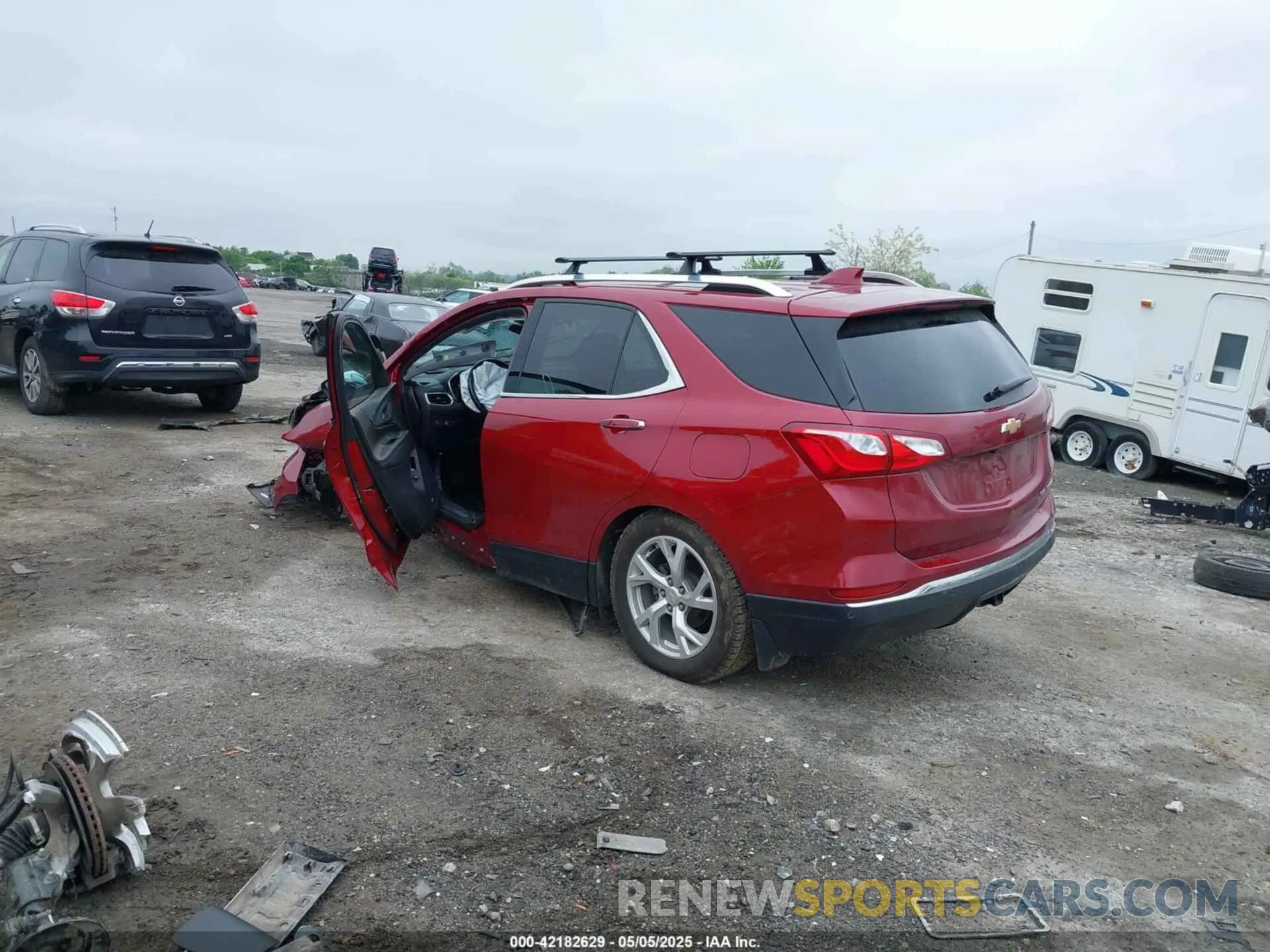 3 Photograph of a damaged car 3GNAXXEV0LS630294 CHEVROLET EQUINOX 2020