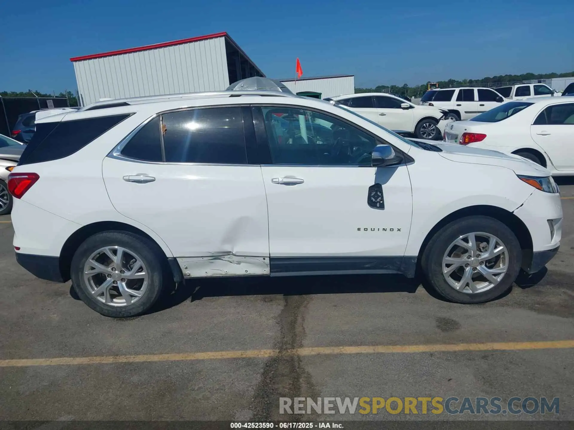 13 Photograph of a damaged car 3GNAXXEV1LS635312 CHEVROLET EQUINOX 2020
