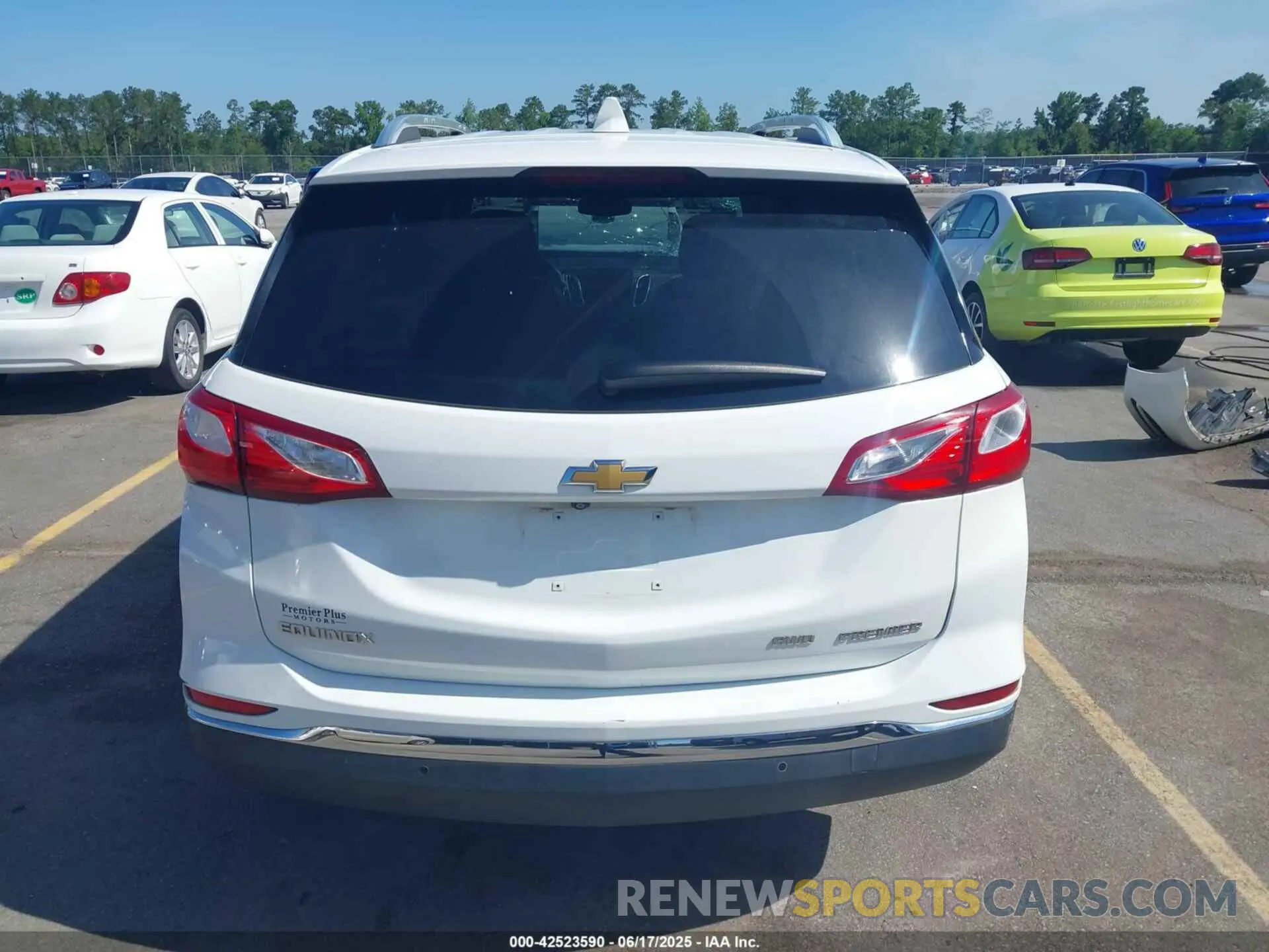 16 Photograph of a damaged car 3GNAXXEV1LS635312 CHEVROLET EQUINOX 2020