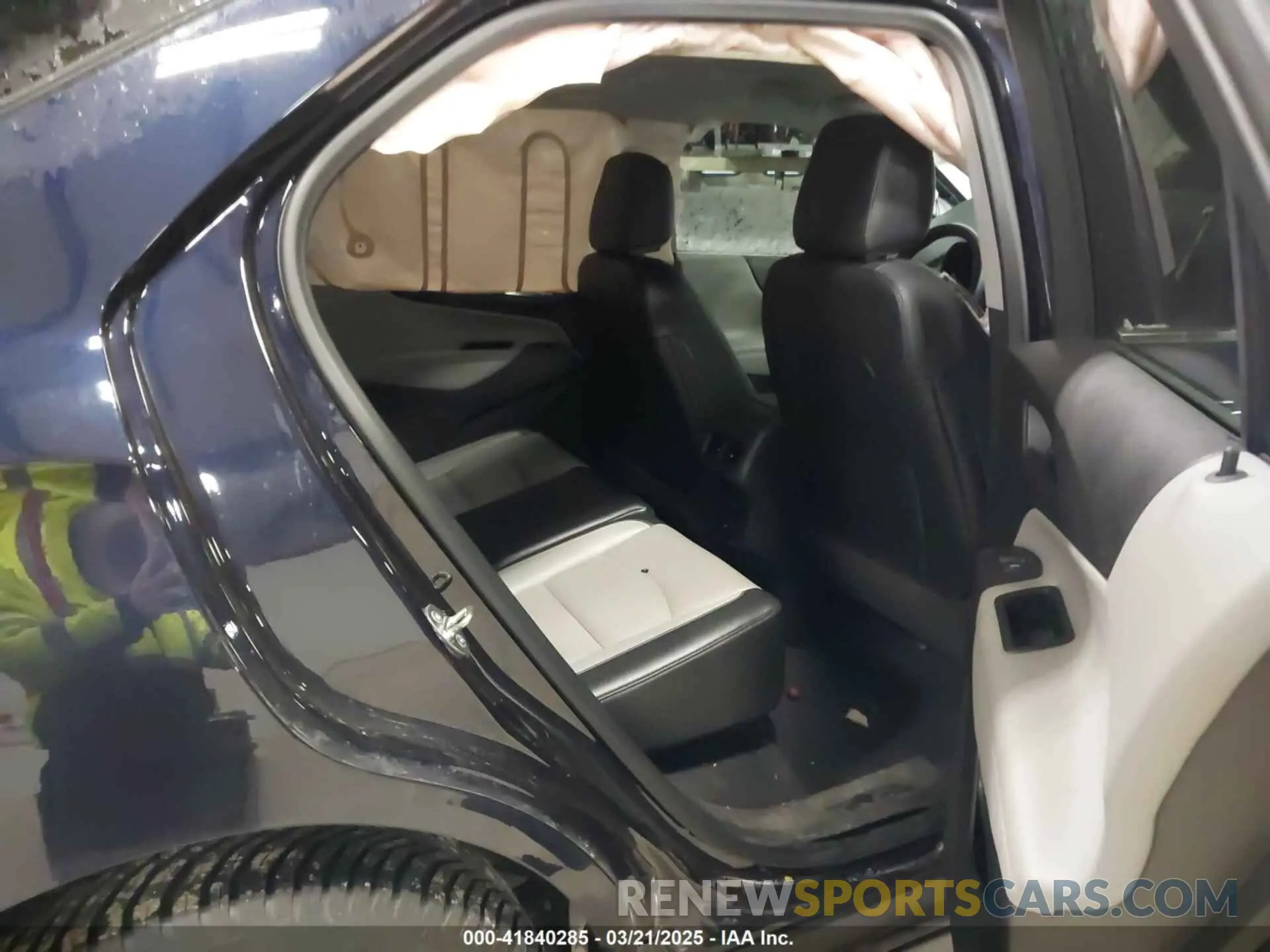 8 Photograph of a damaged car 3GNAXXEV2LS532402 CHEVROLET EQUINOX 2020