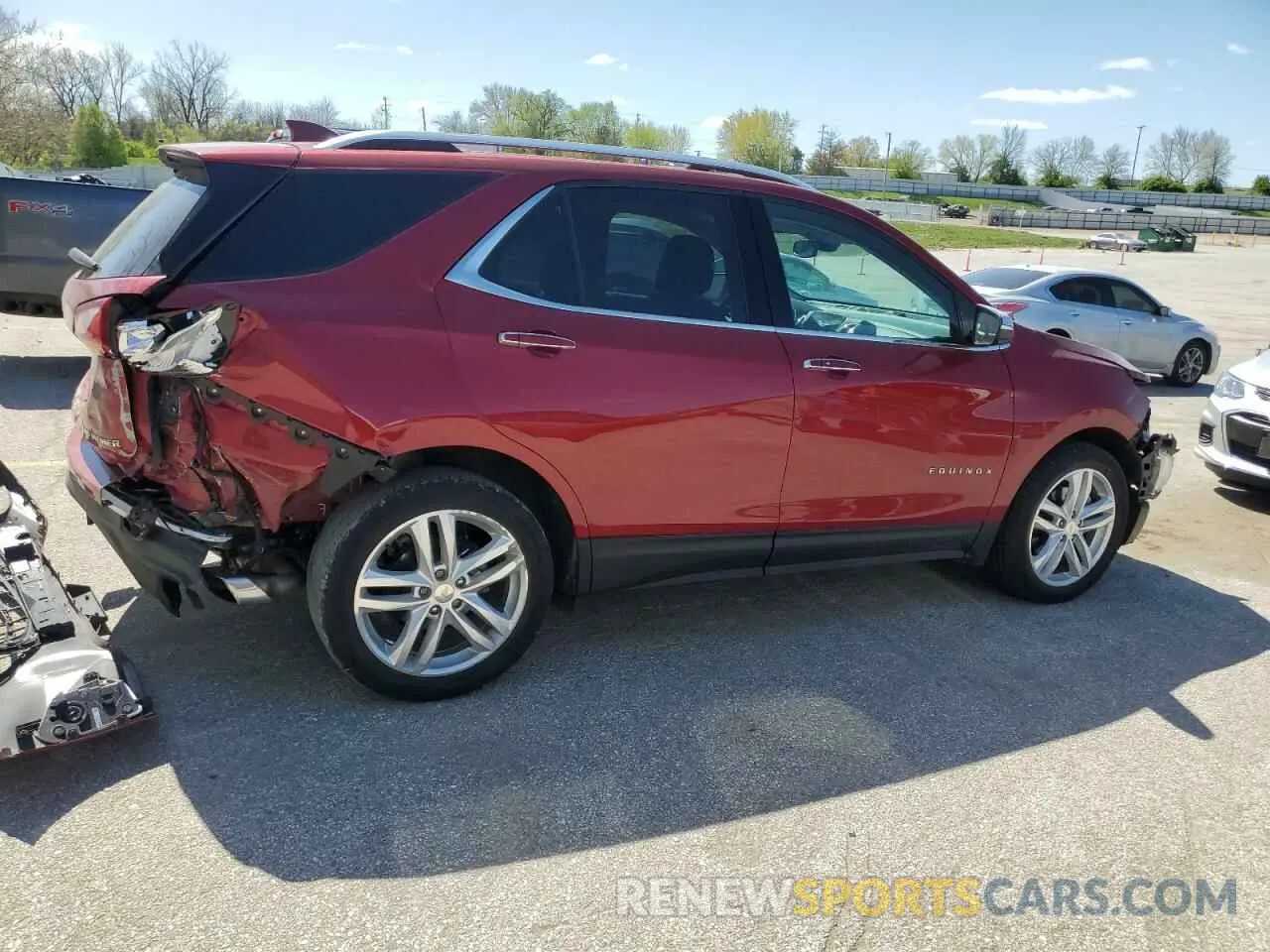 3 Photograph of a damaged car 3GNAXYEX0LS526086 CHEVROLET EQUINOX 2020