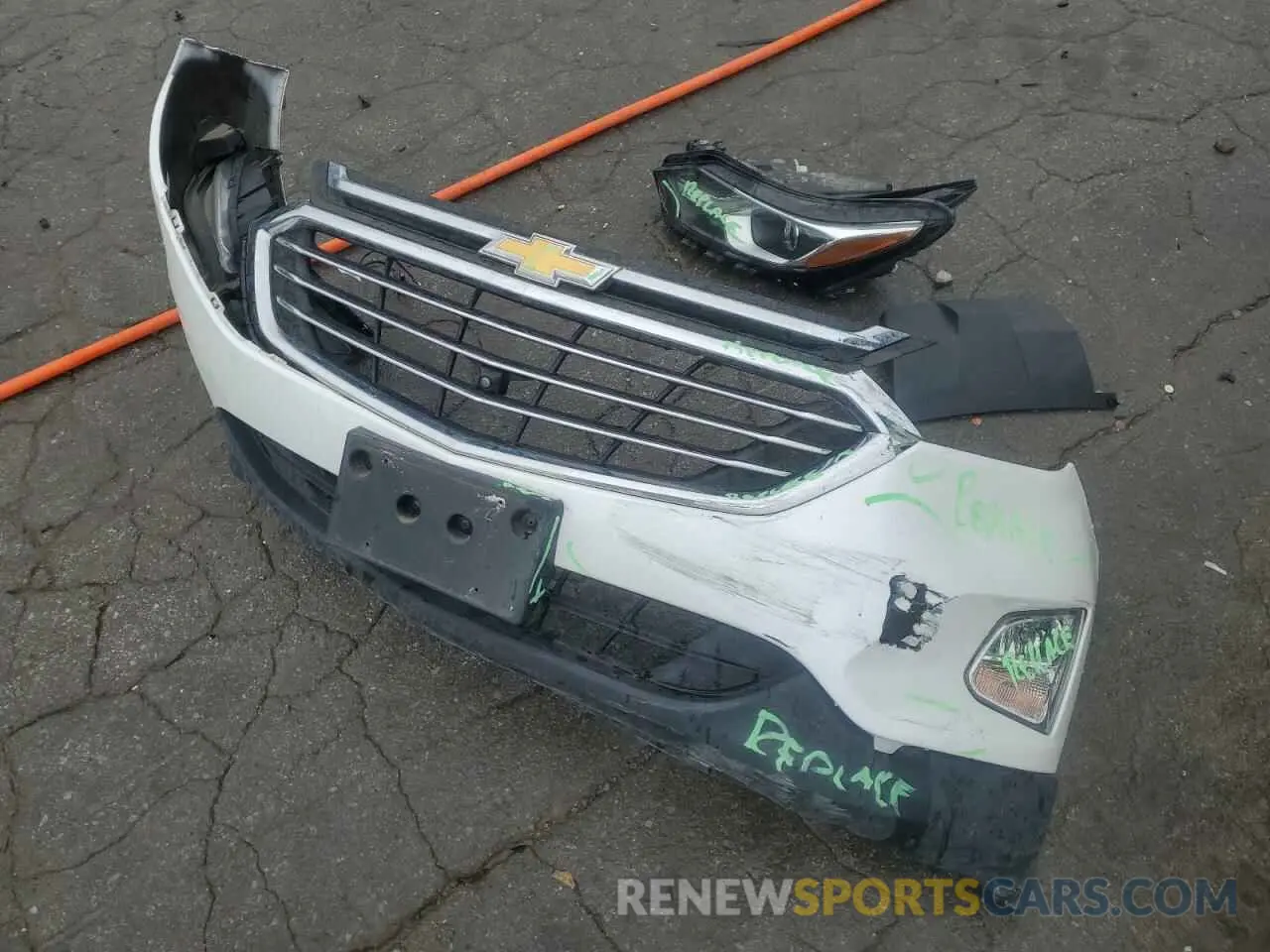 13 Photograph of a damaged car 3GNAXYEX0LS564384 CHEVROLET EQUINOX 2020