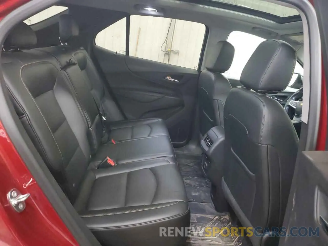 11 Photograph of a damaged car 3GNAXYEX1LS647936 CHEVROLET EQUINOX 2020