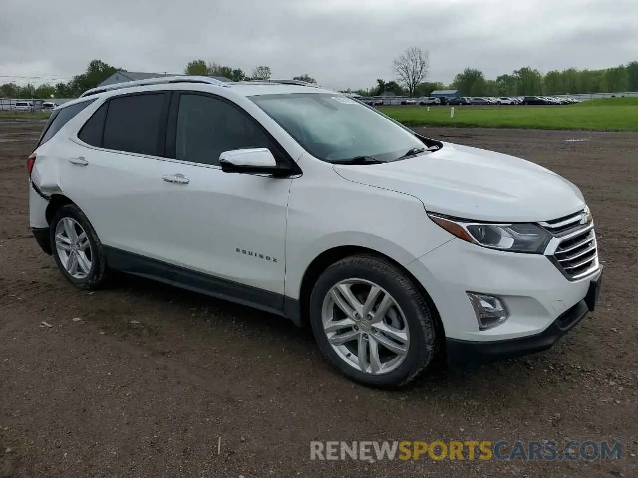 4 Photograph of a damaged car 3GNAXYEX5LS734917 CHEVROLET EQUINOX 2020