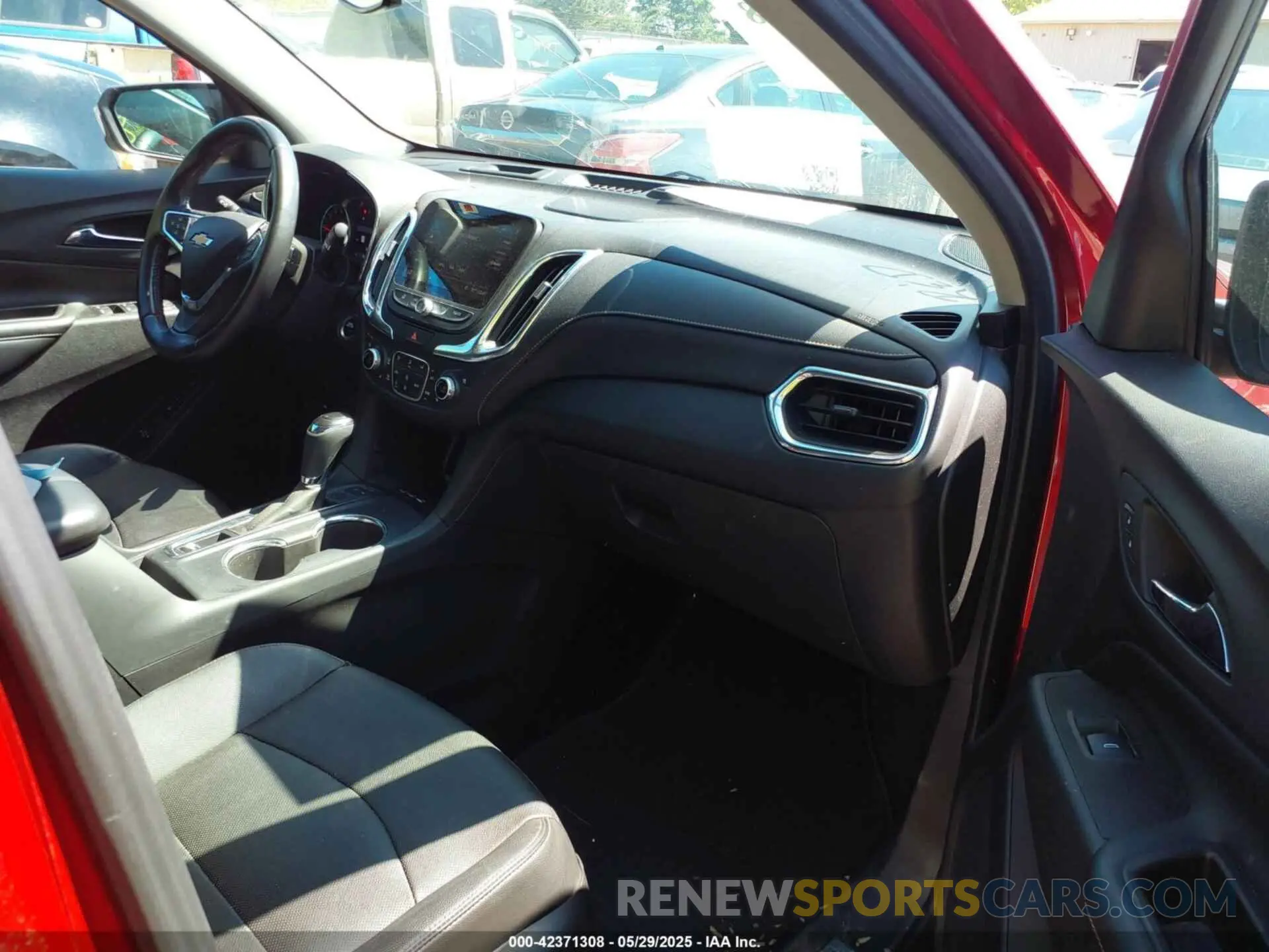 5 Photograph of a damaged car 3GNAXYEX6LS665168 CHEVROLET EQUINOX 2020