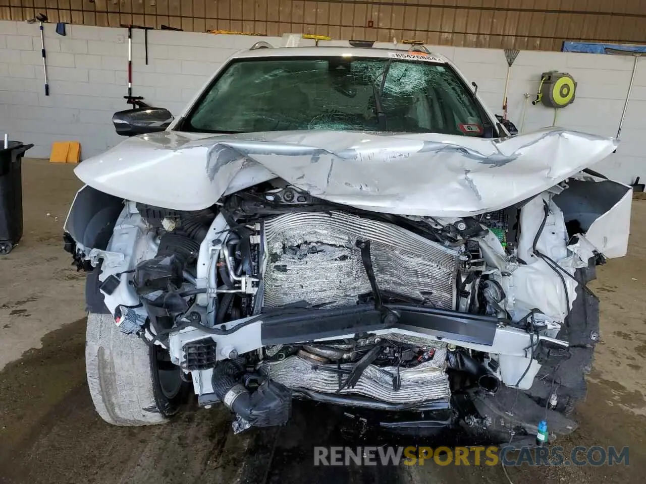 5 Photograph of a damaged car 3GNAXYEX8LS546568 CHEVROLET EQUINOX 2020