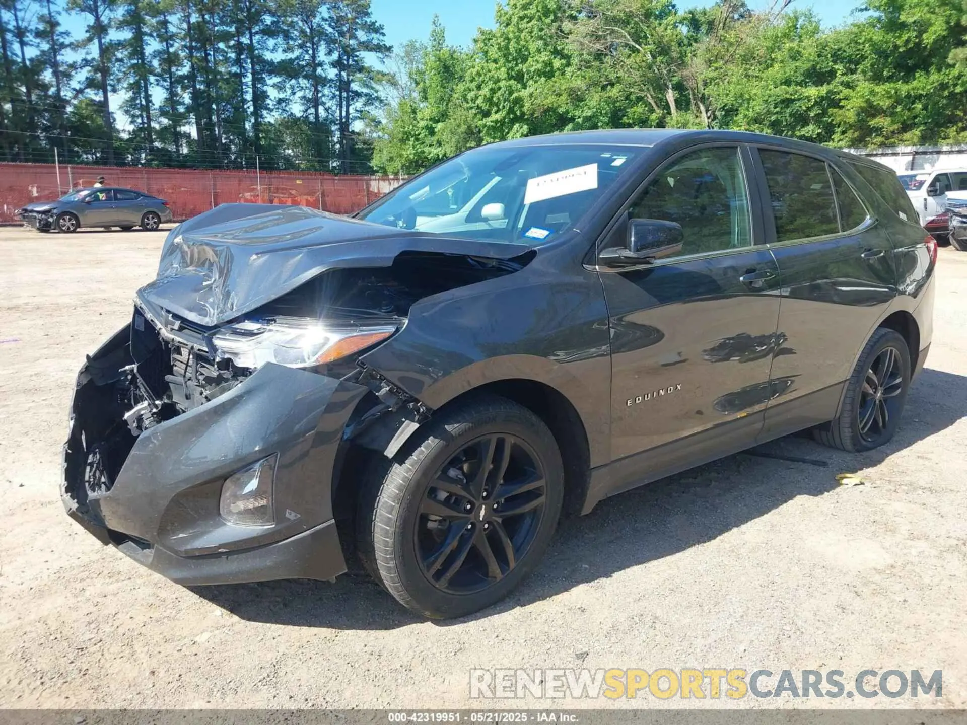 2 Photograph of a damaged car 02GNAXKEV3M612957 CHEVROLET EQUINOX 2021