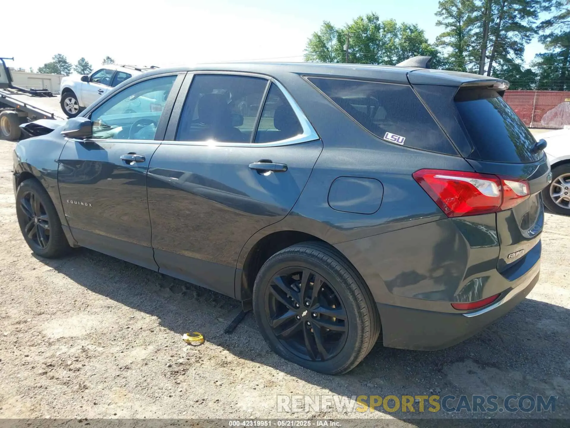 3 Photograph of a damaged car 02GNAXKEV3M612957 CHEVROLET EQUINOX 2021