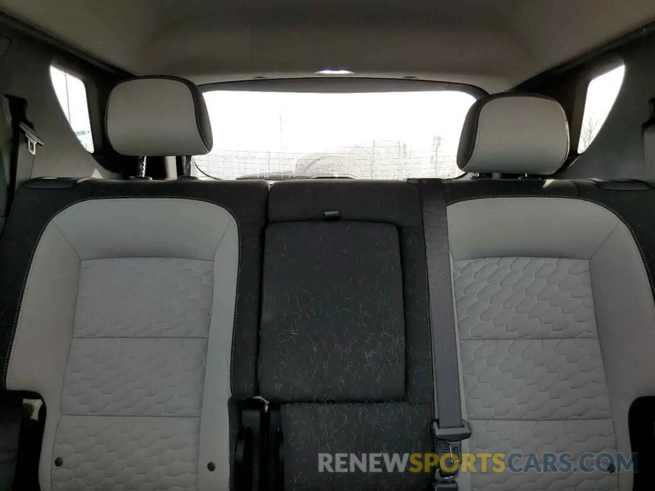 10 Photograph of a damaged car 2GNAX5EV8M6115502 CHEVROLET EQUINOX 2021