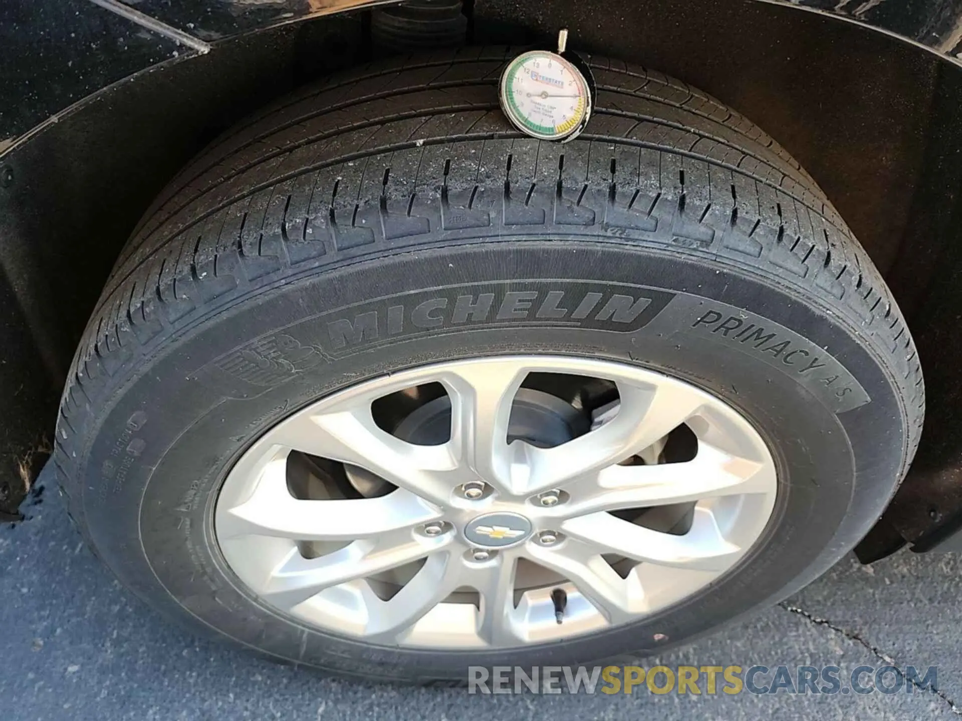 22 Photograph of a damaged car 2GNAXFEV5M6142923 CHEVROLET EQUINOX 2021
