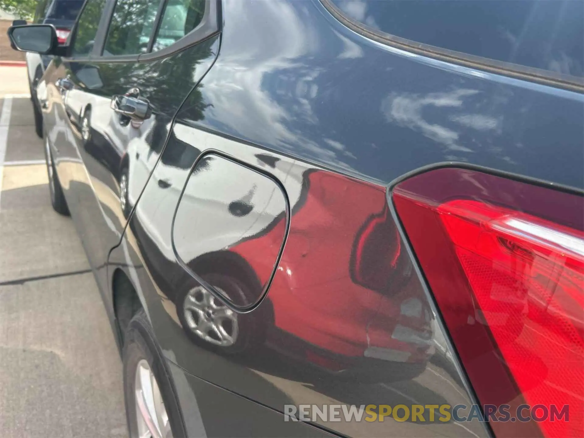 3 Photograph of a damaged car 2GNAXFEV8M6145413 CHEVROLET EQUINOX 2021