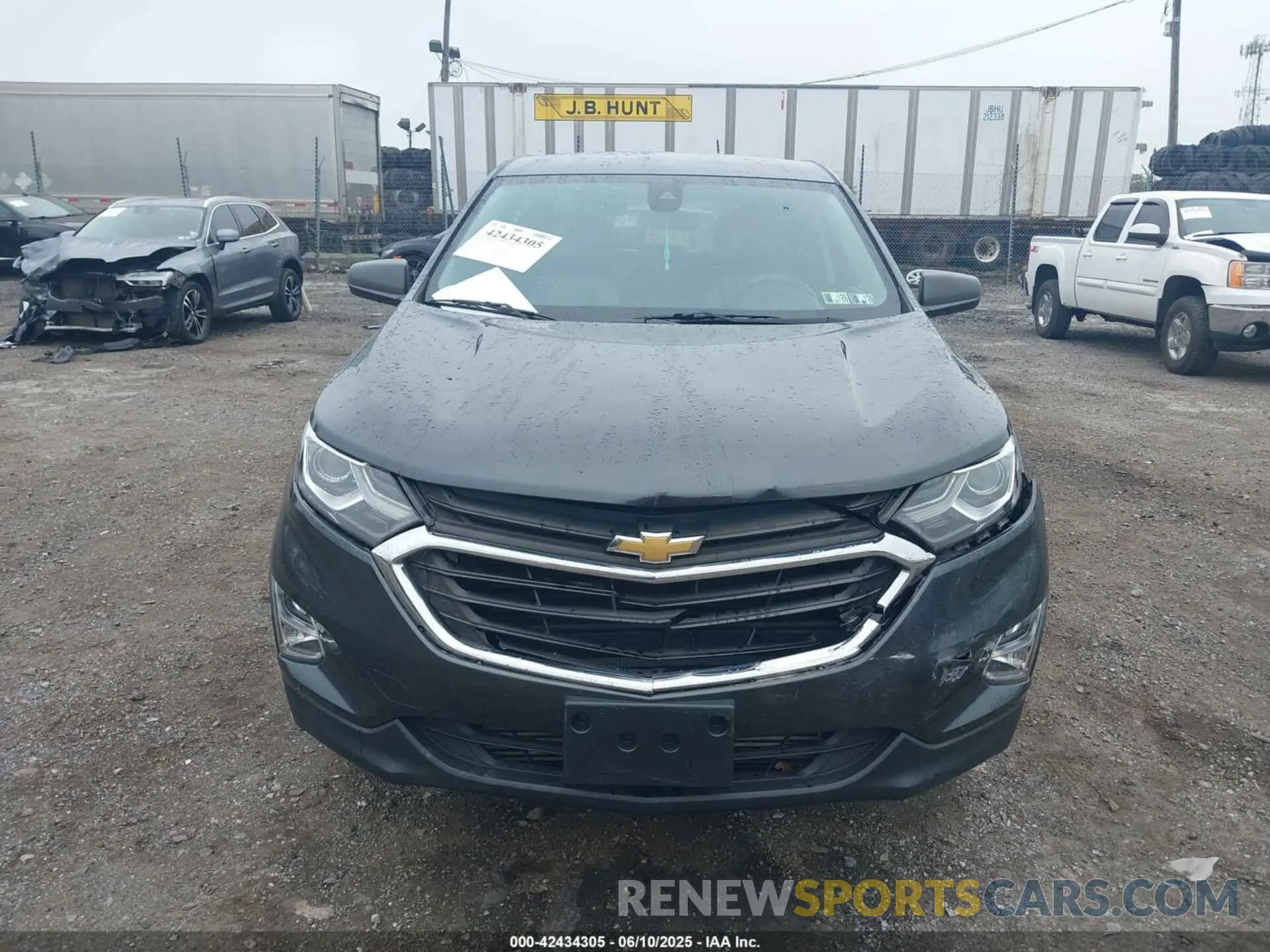 12 Photograph of a damaged car 2GNAXHEV1M6105587 CHEVROLET EQUINOX 2021