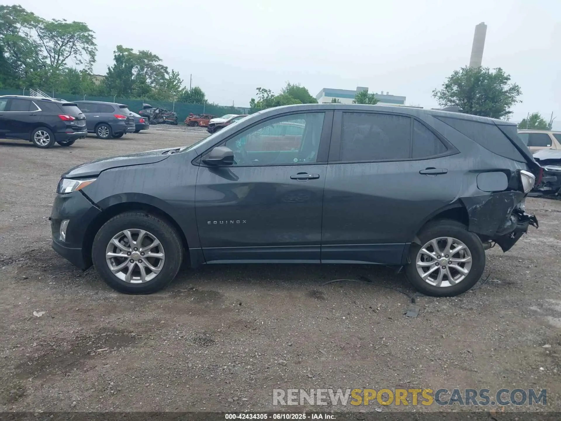 14 Photograph of a damaged car 2GNAXHEV1M6105587 CHEVROLET EQUINOX 2021
