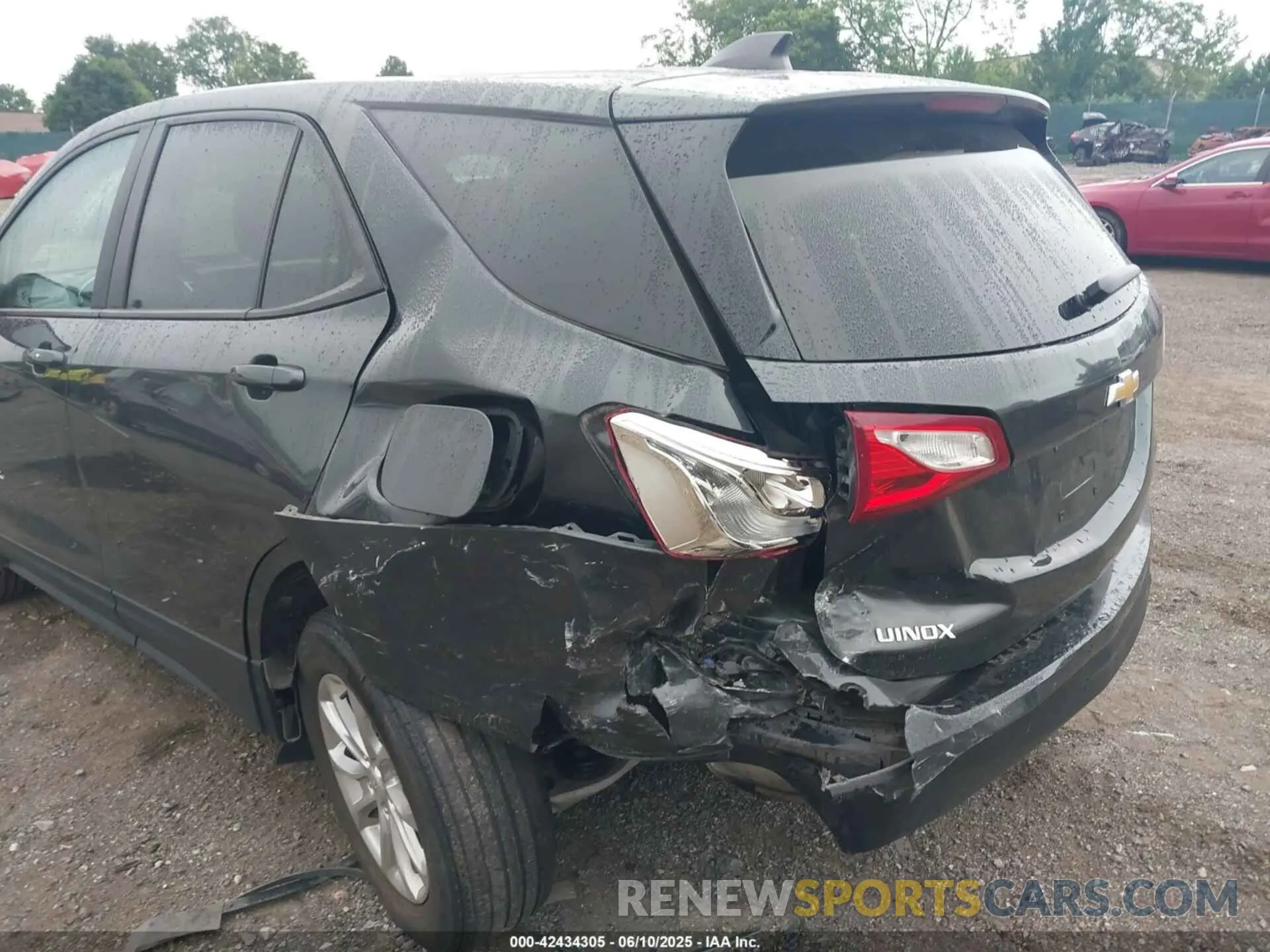6 Photograph of a damaged car 2GNAXHEV1M6105587 CHEVROLET EQUINOX 2021