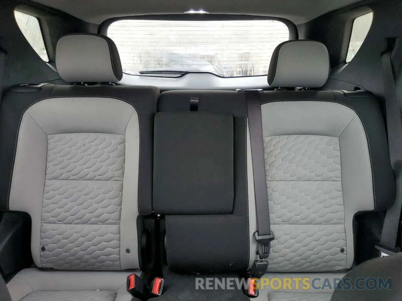 10 Photograph of a damaged car 2GNAXHEV1M6133728 CHEVROLET EQUINOX 2021
