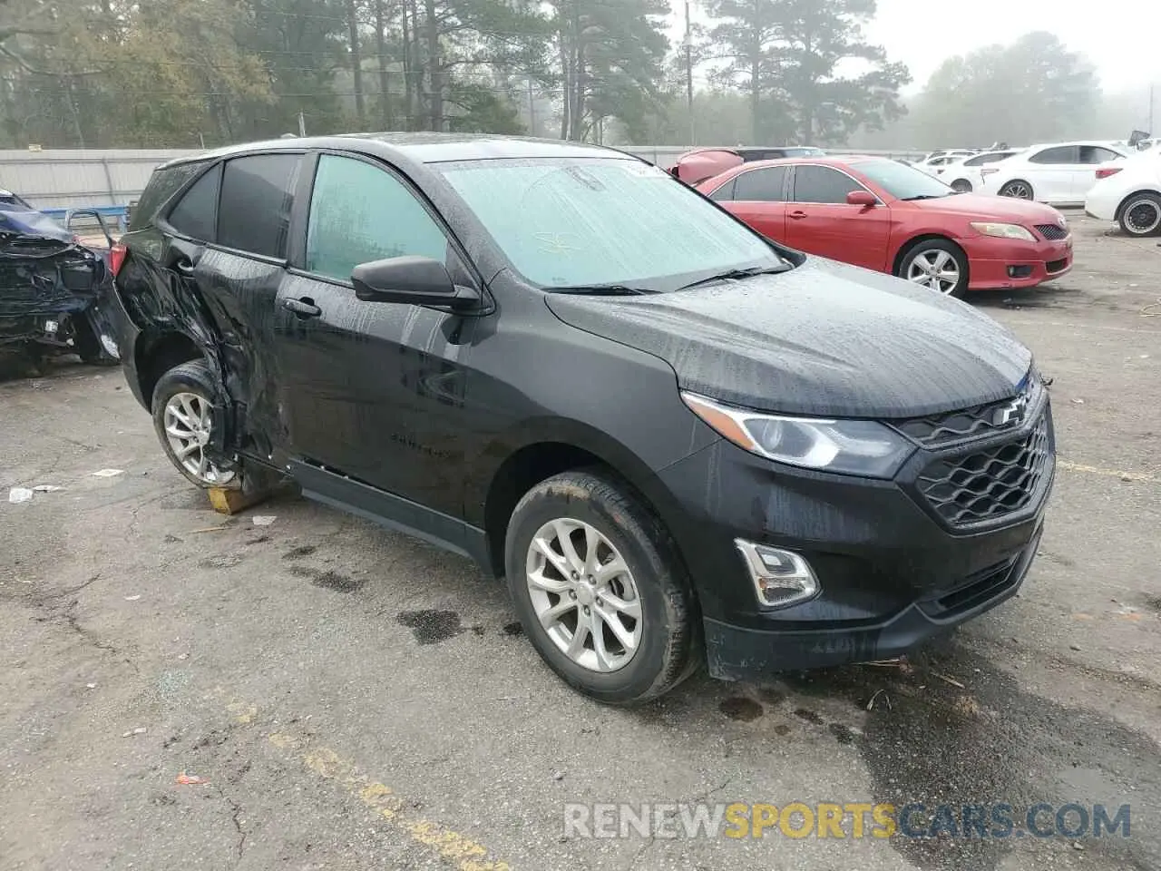 4 Photograph of a damaged car 2GNAXHEV1M6133728 CHEVROLET EQUINOX 2021