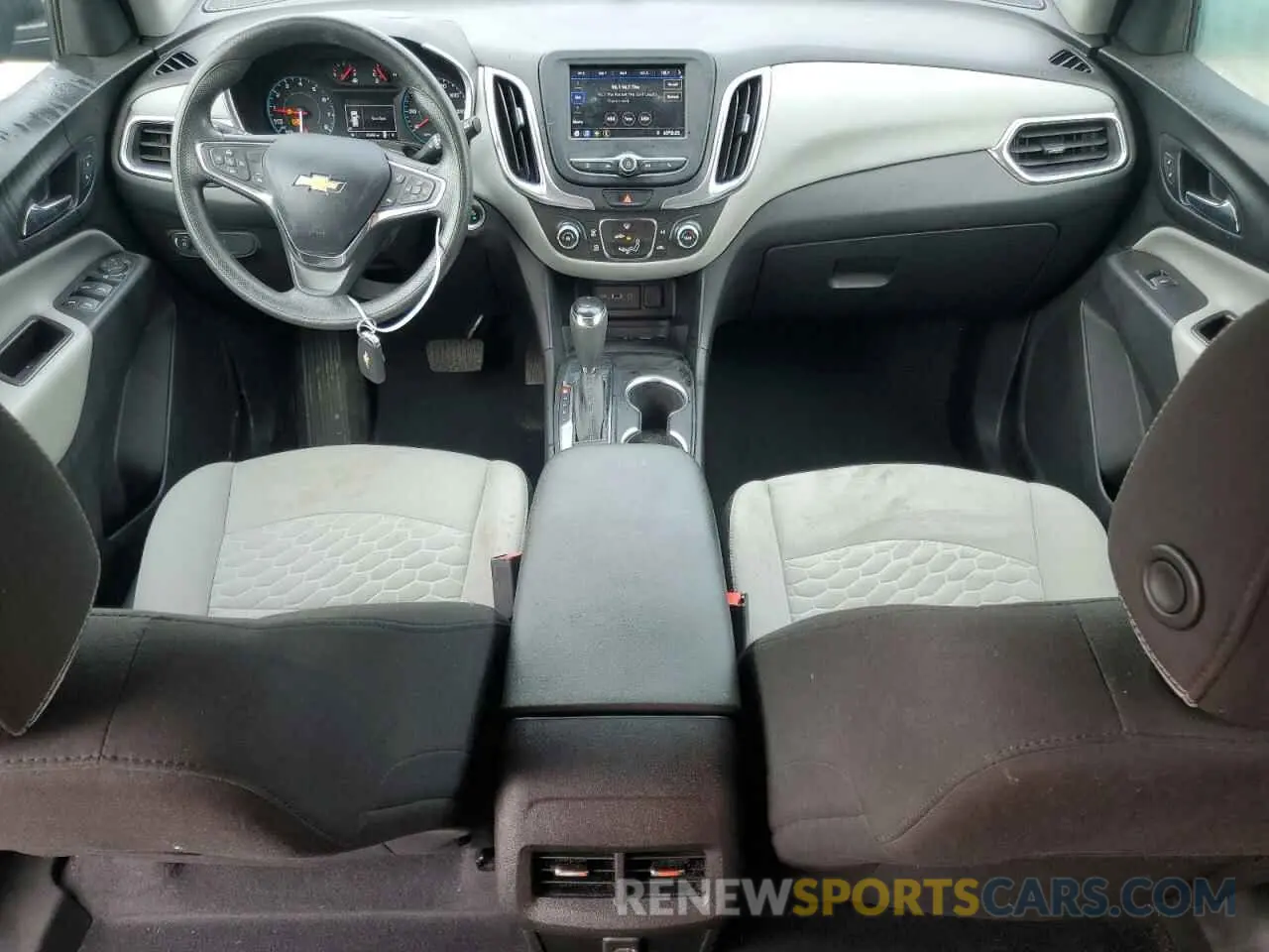 8 Photograph of a damaged car 2GNAXHEV1M6133728 CHEVROLET EQUINOX 2021