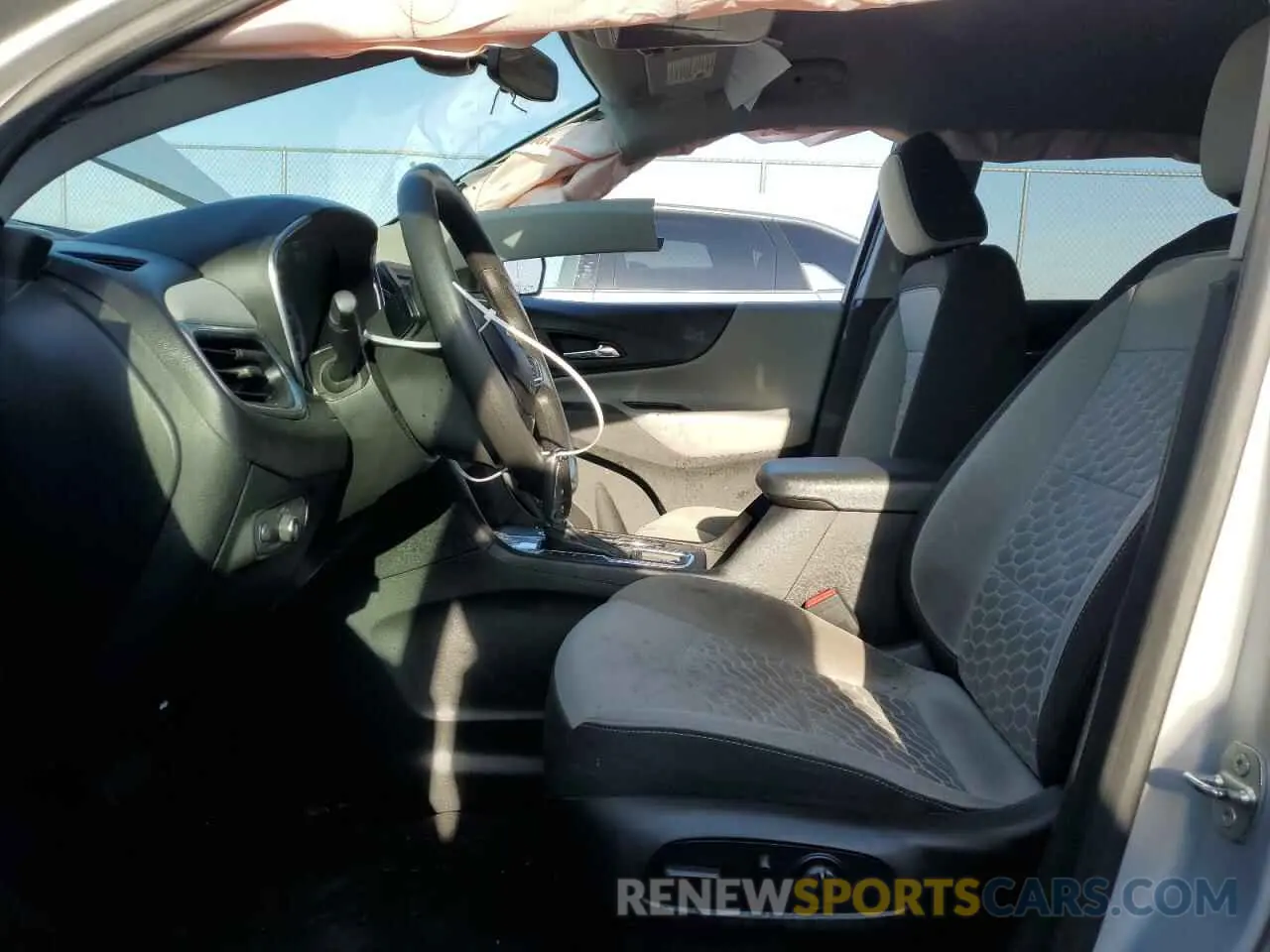 7 Photograph of a damaged car 2GNAXHEV1M6160976 CHEVROLET EQUINOX 2021