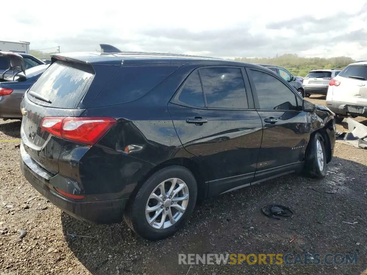 3 Photograph of a damaged car 2GNAXHEV2M6103976 CHEVROLET EQUINOX 2021