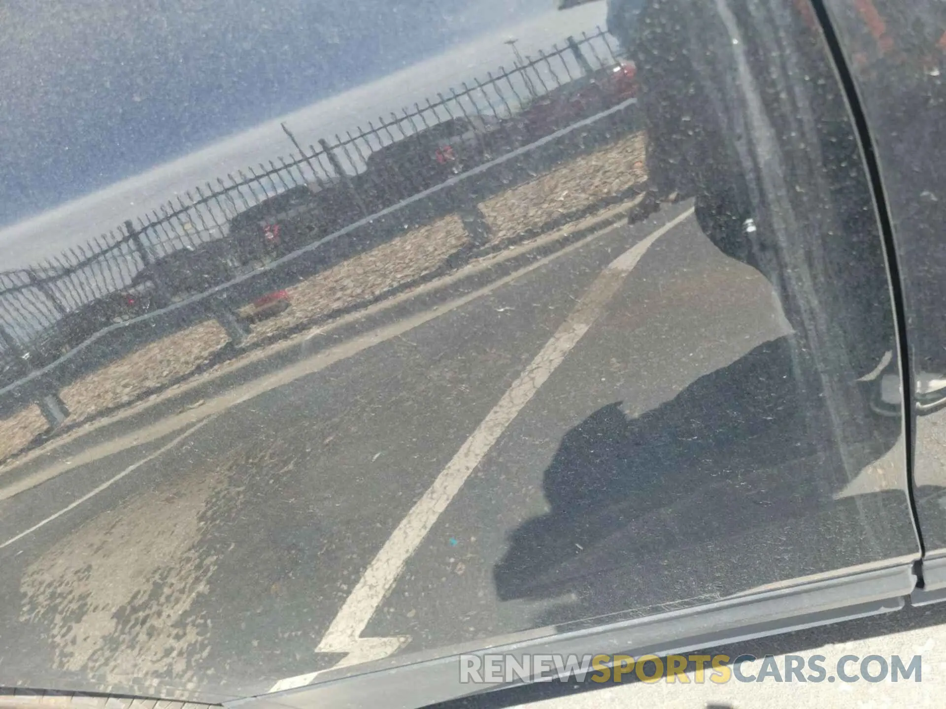 10 Photograph of a damaged car 2GNAXHEV2M6116582 CHEVROLET EQUINOX 2021
