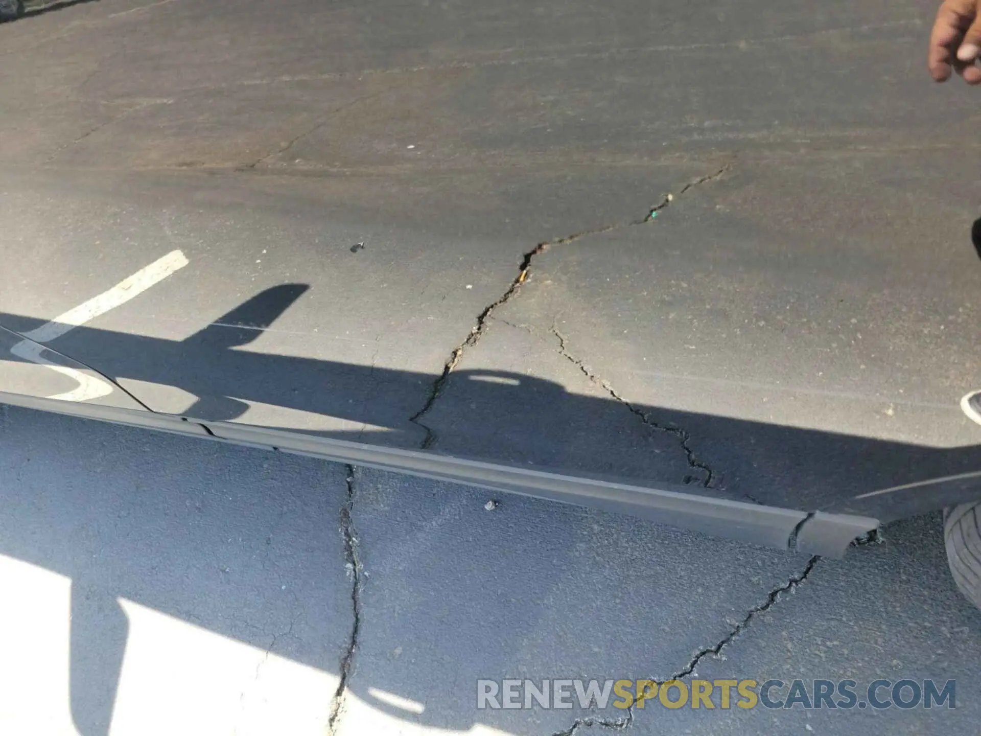 34 Photograph of a damaged car 2GNAXHEV2M6116582 CHEVROLET EQUINOX 2021