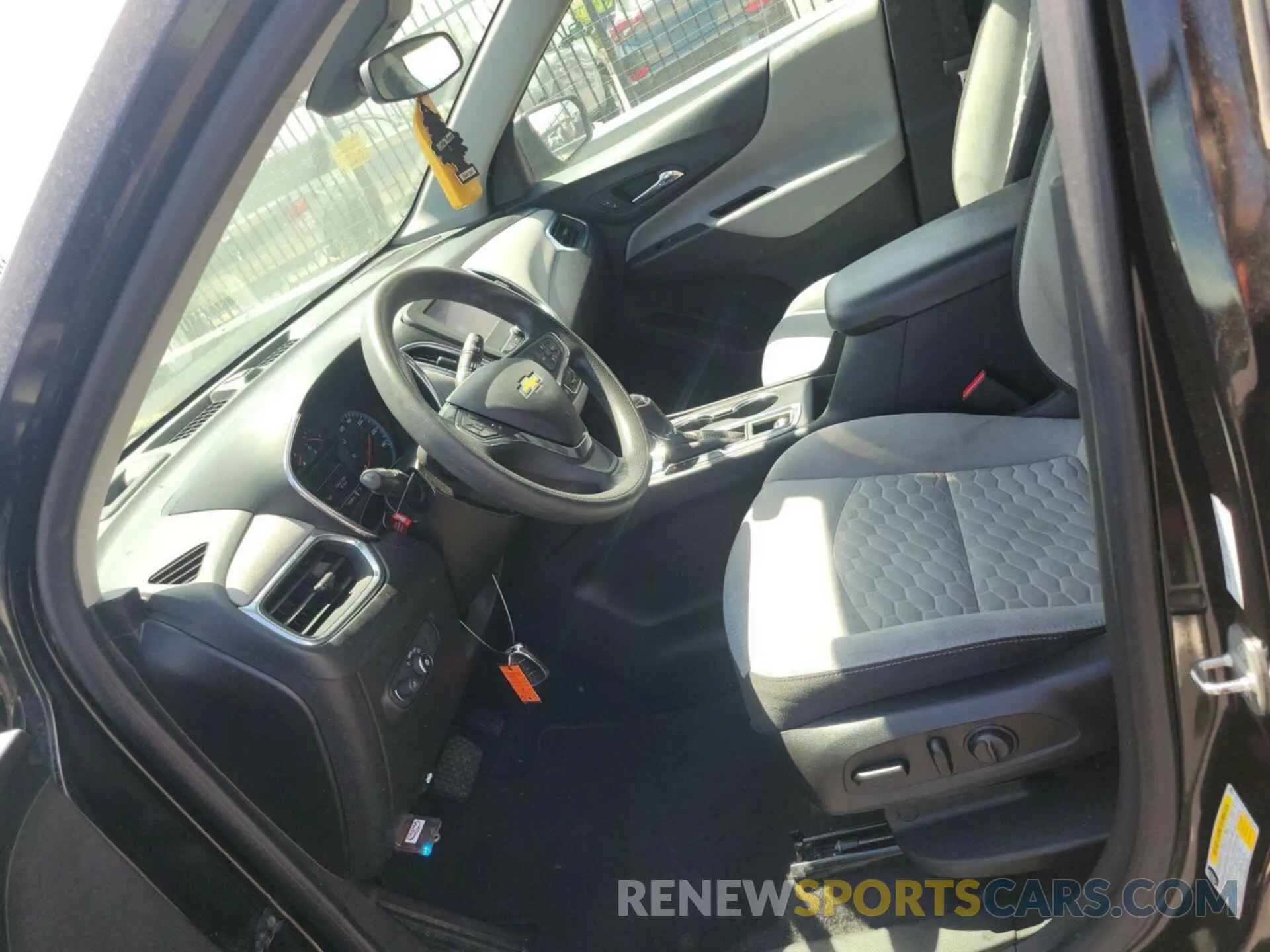7 Photograph of a damaged car 2GNAXHEV2M6116582 CHEVROLET EQUINOX 2021