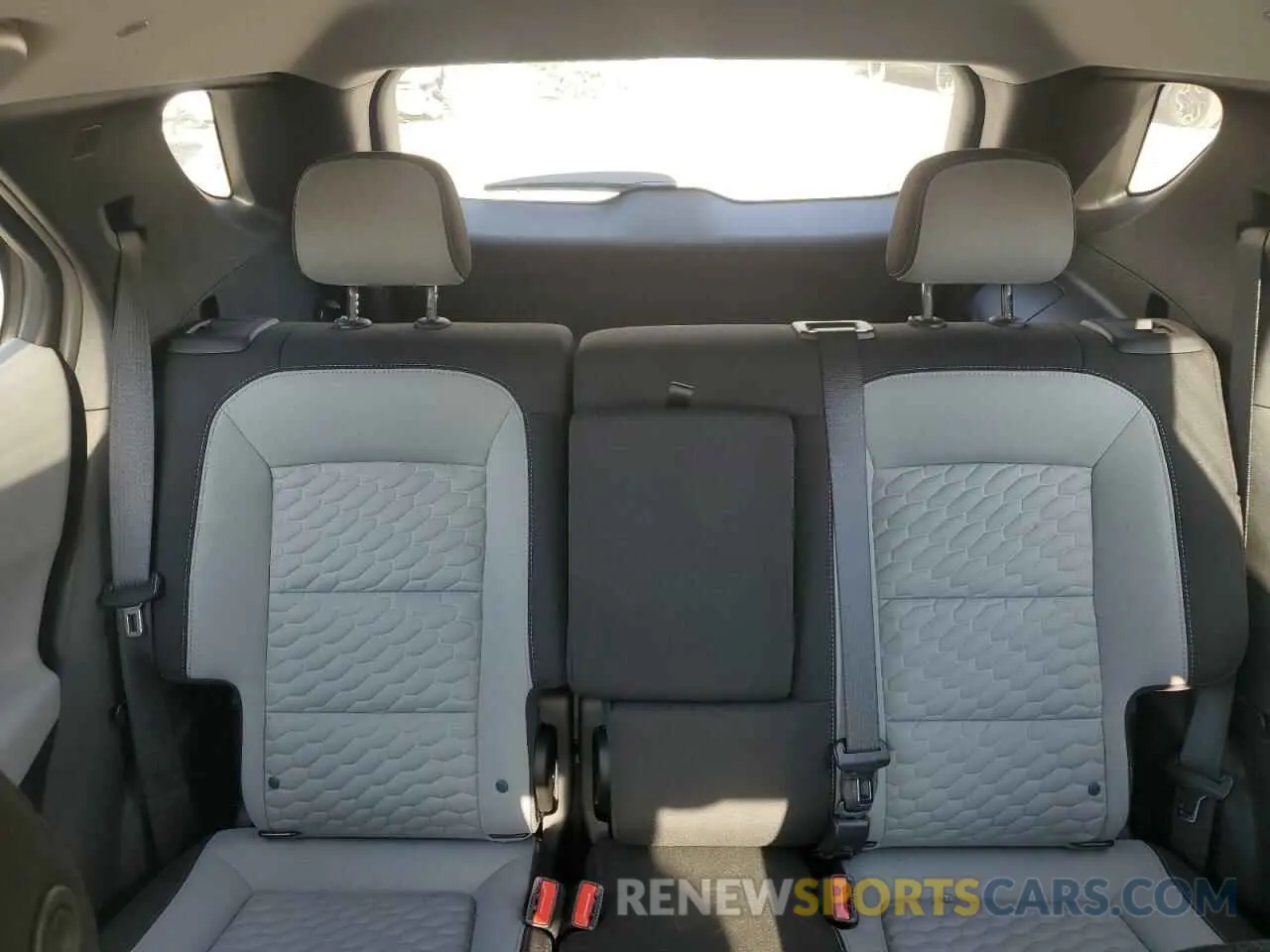 10 Photograph of a damaged car 2GNAXHEV2M6160226 CHEVROLET EQUINOX 2021