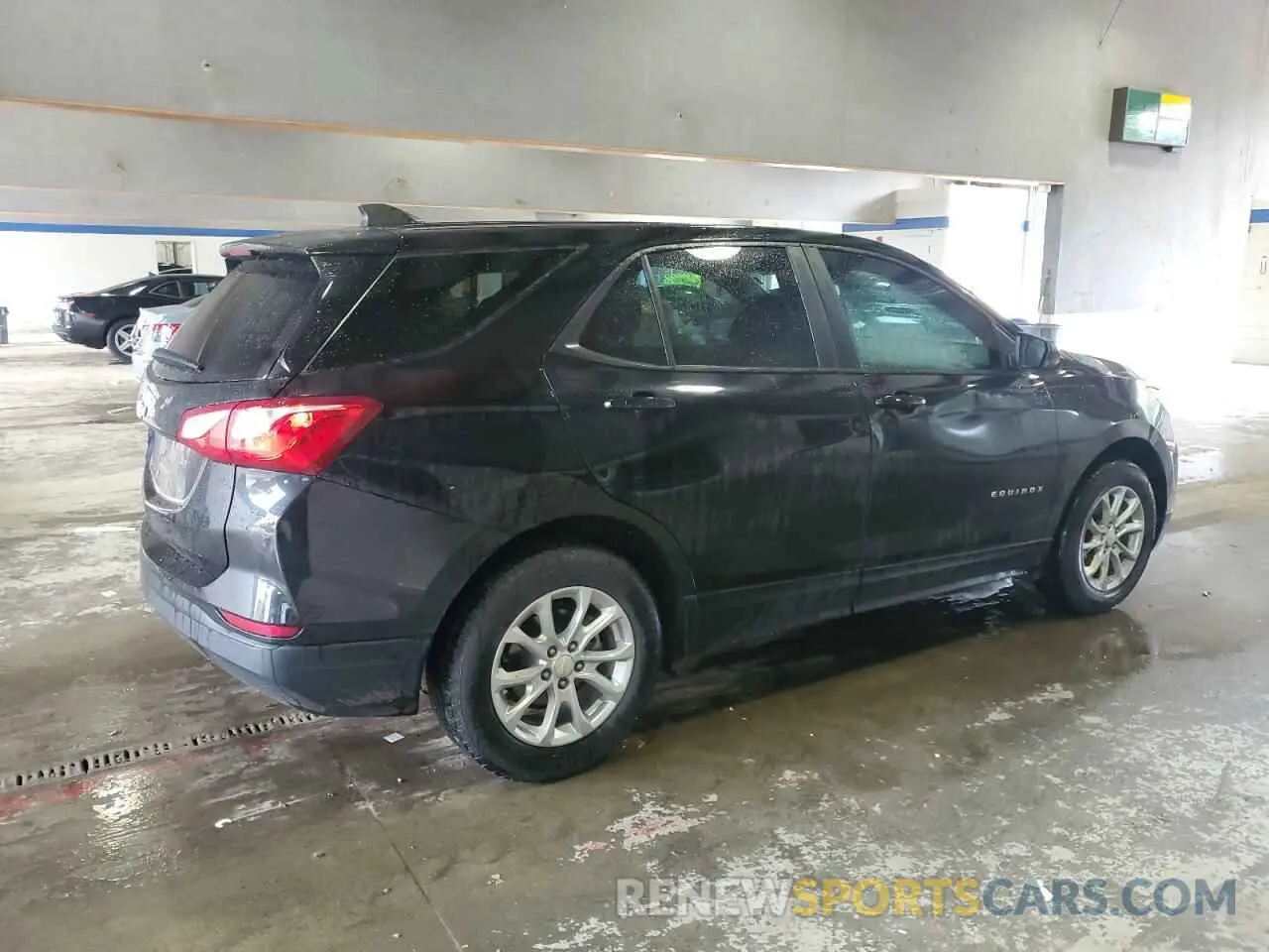3 Photograph of a damaged car 2GNAXHEV4M6130063 CHEVROLET EQUINOX 2021